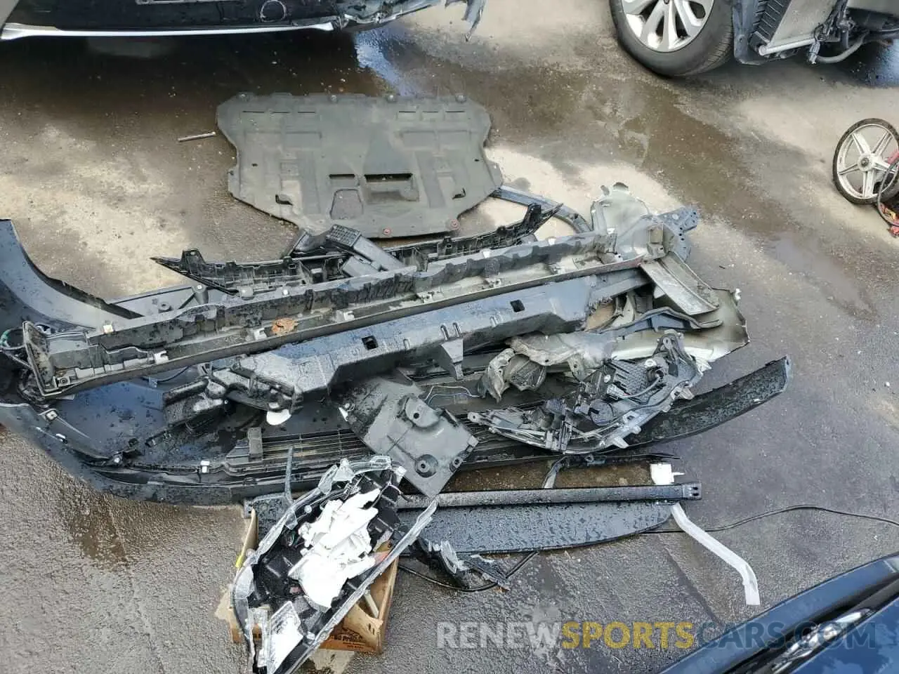 13 Photograph of a damaged car JTMP1RFV6KJ004571 TOYOTA RAV4 2019