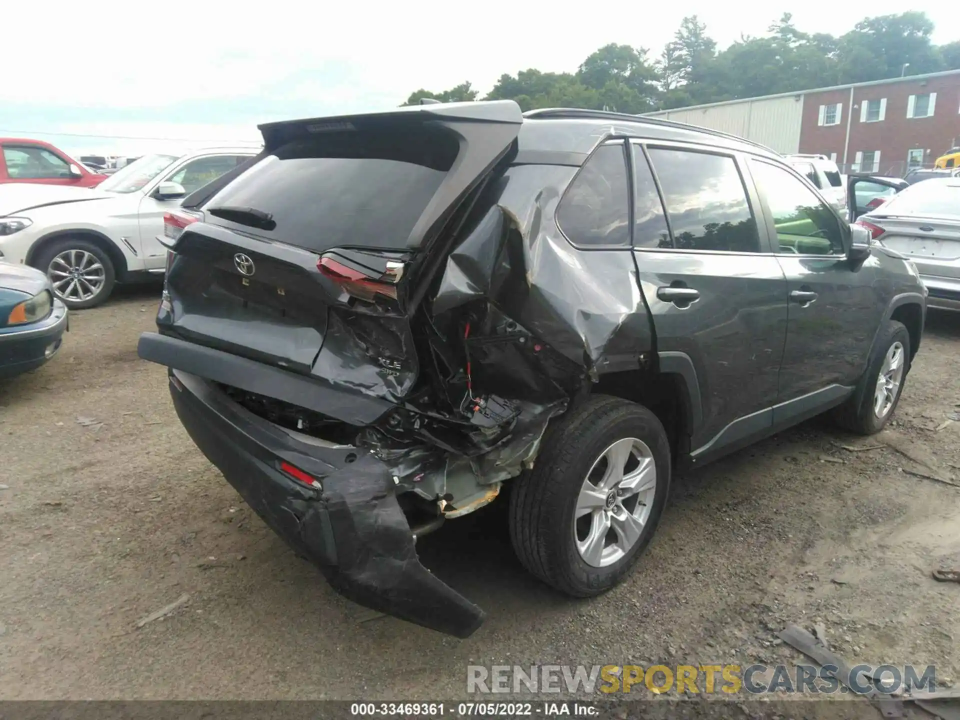 4 Photograph of a damaged car JTMP1RFV7KD009440 TOYOTA RAV4 2019