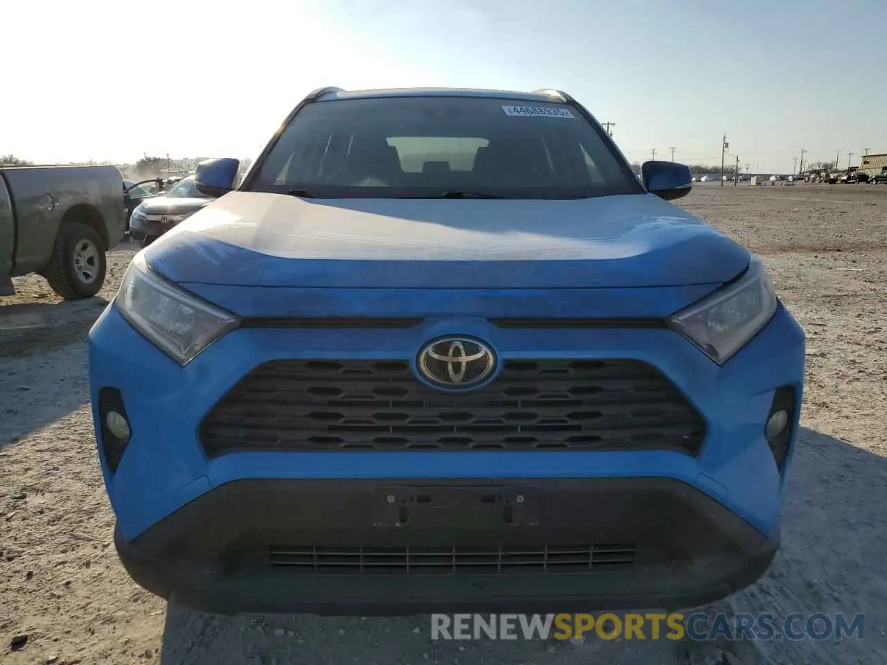 5 Photograph of a damaged car JTMP1RFV7KD018638 TOYOTA RAV4 2019