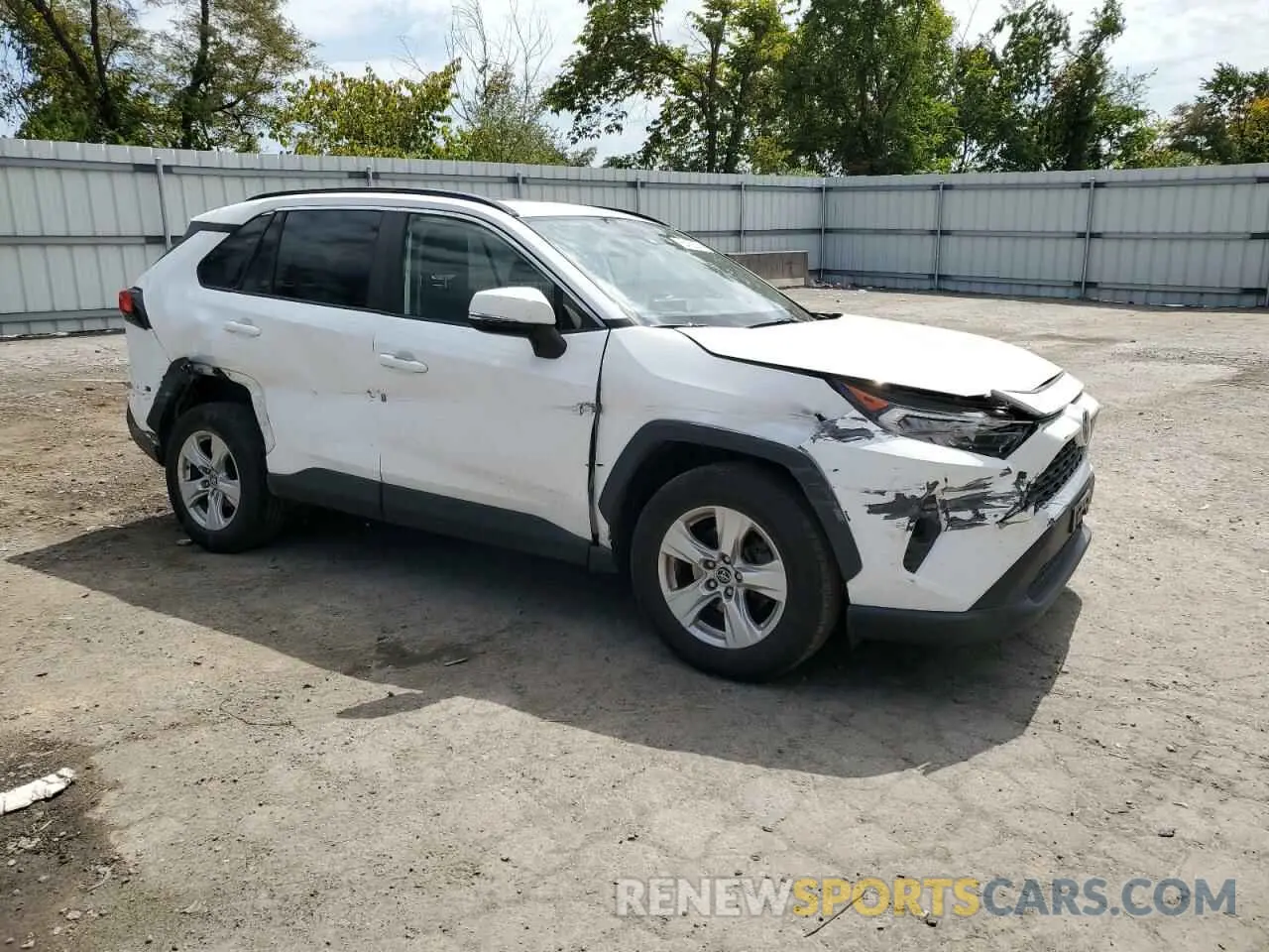 4 Photograph of a damaged car JTMP1RFV7KD028005 TOYOTA RAV4 2019
