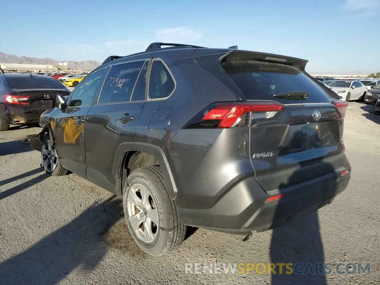 3 Photograph of a damaged car JTMP1RFV7KD030918 TOYOTA RAV4 2019