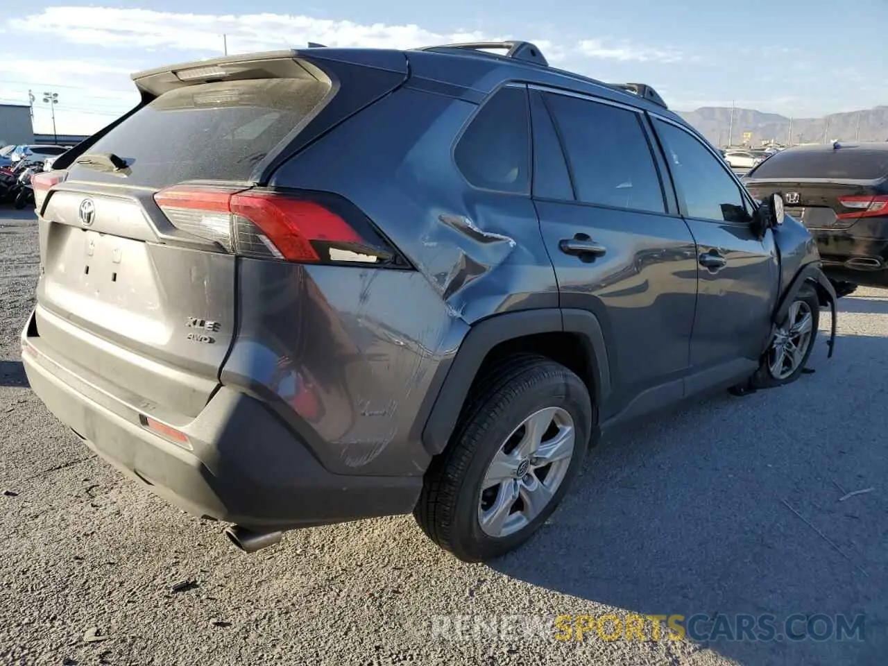 4 Photograph of a damaged car JTMP1RFV7KD030918 TOYOTA RAV4 2019