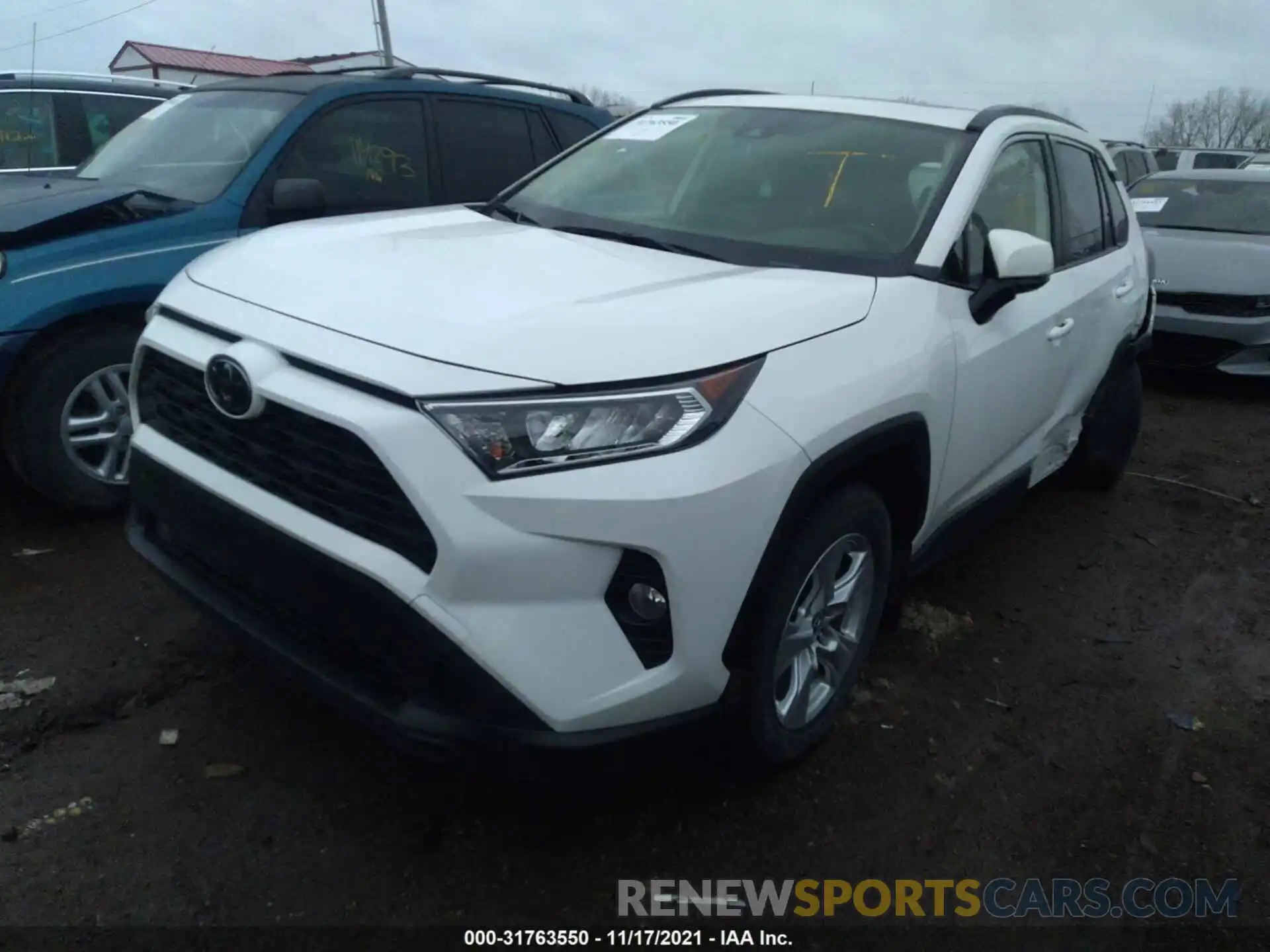 2 Photograph of a damaged car JTMP1RFV7KD036332 TOYOTA RAV4 2019