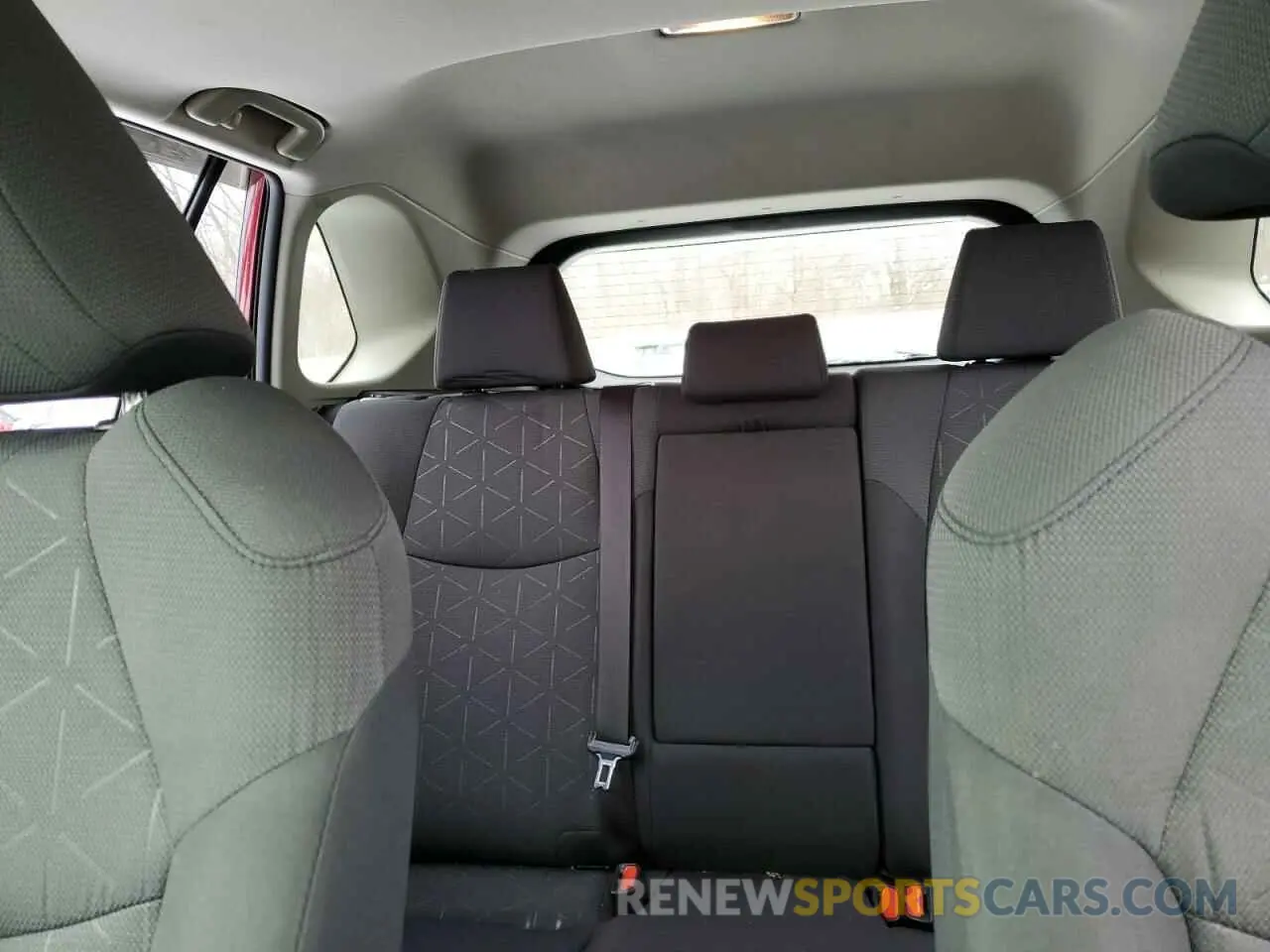 10 Photograph of a damaged car JTMP1RFV7KD037738 TOYOTA RAV4 2019