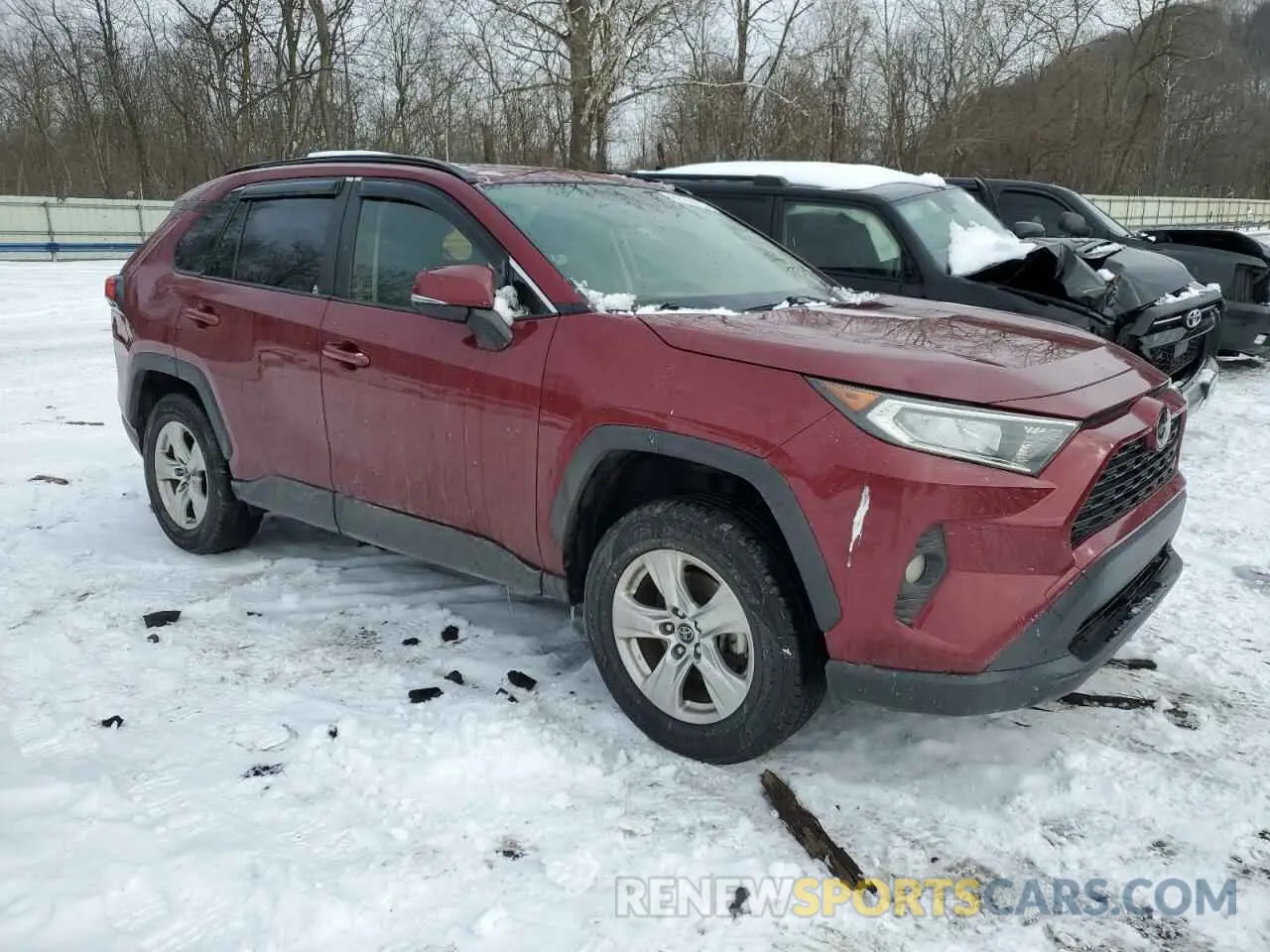 4 Photograph of a damaged car JTMP1RFV7KD037738 TOYOTA RAV4 2019