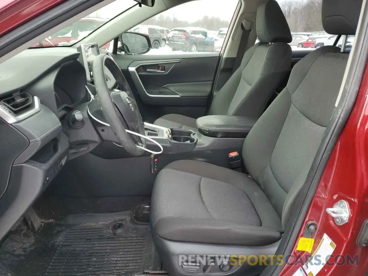 7 Photograph of a damaged car JTMP1RFV7KD037738 TOYOTA RAV4 2019
