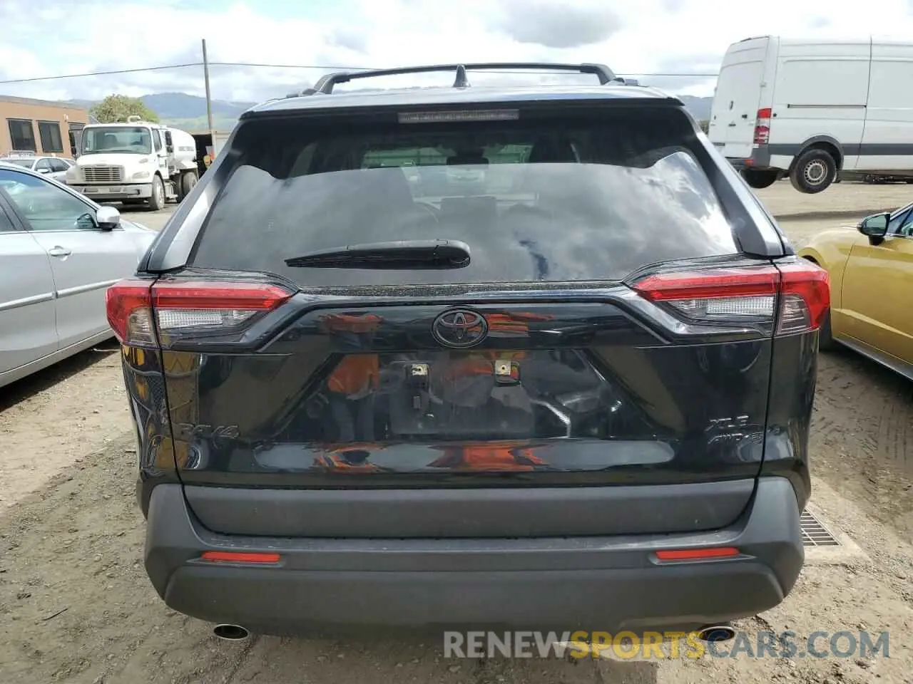 6 Photograph of a damaged car JTMP1RFV7KD500414 TOYOTA RAV4 2019
