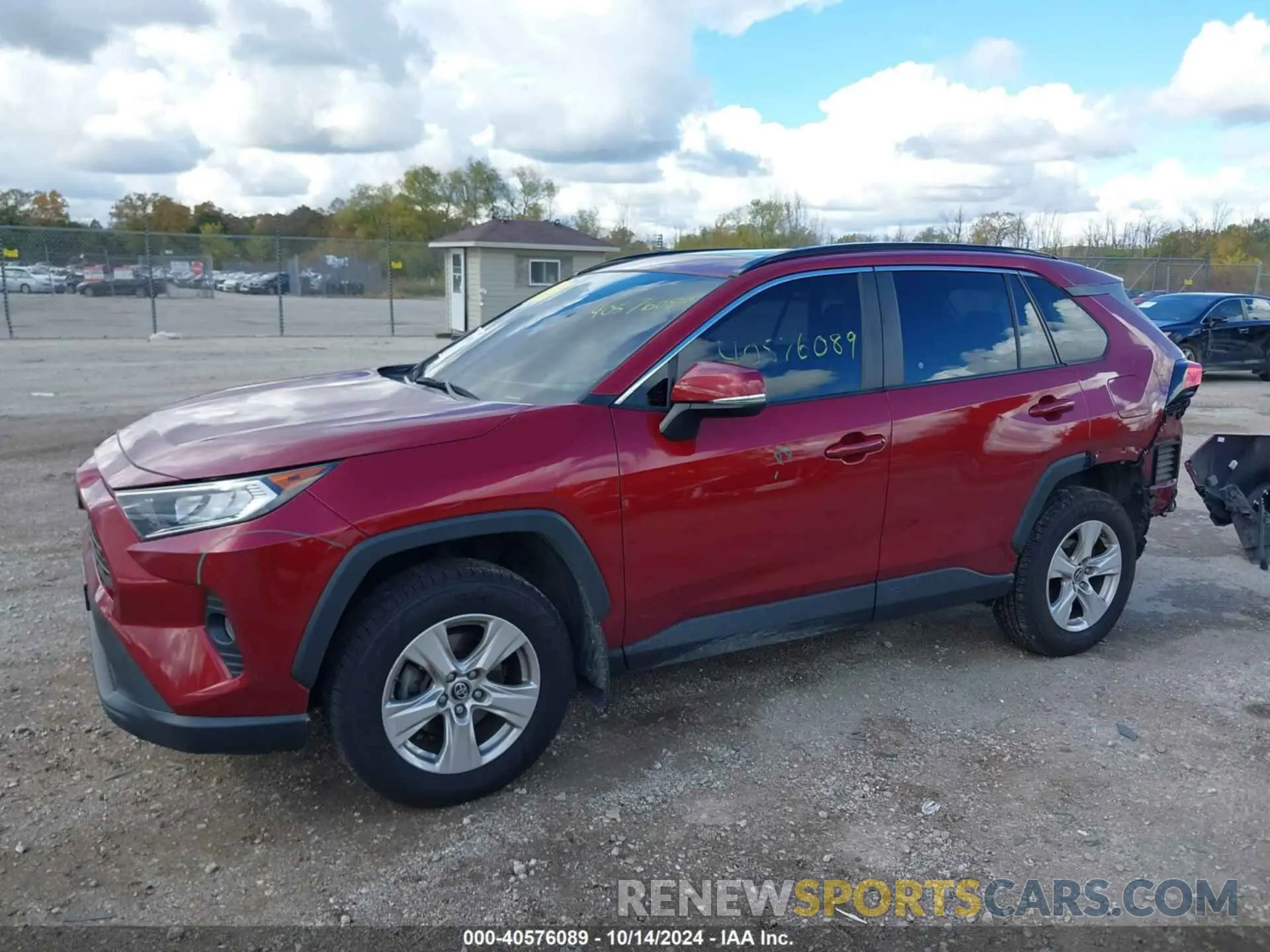 2 Photograph of a damaged car JTMP1RFV7KD504463 TOYOTA RAV4 2019
