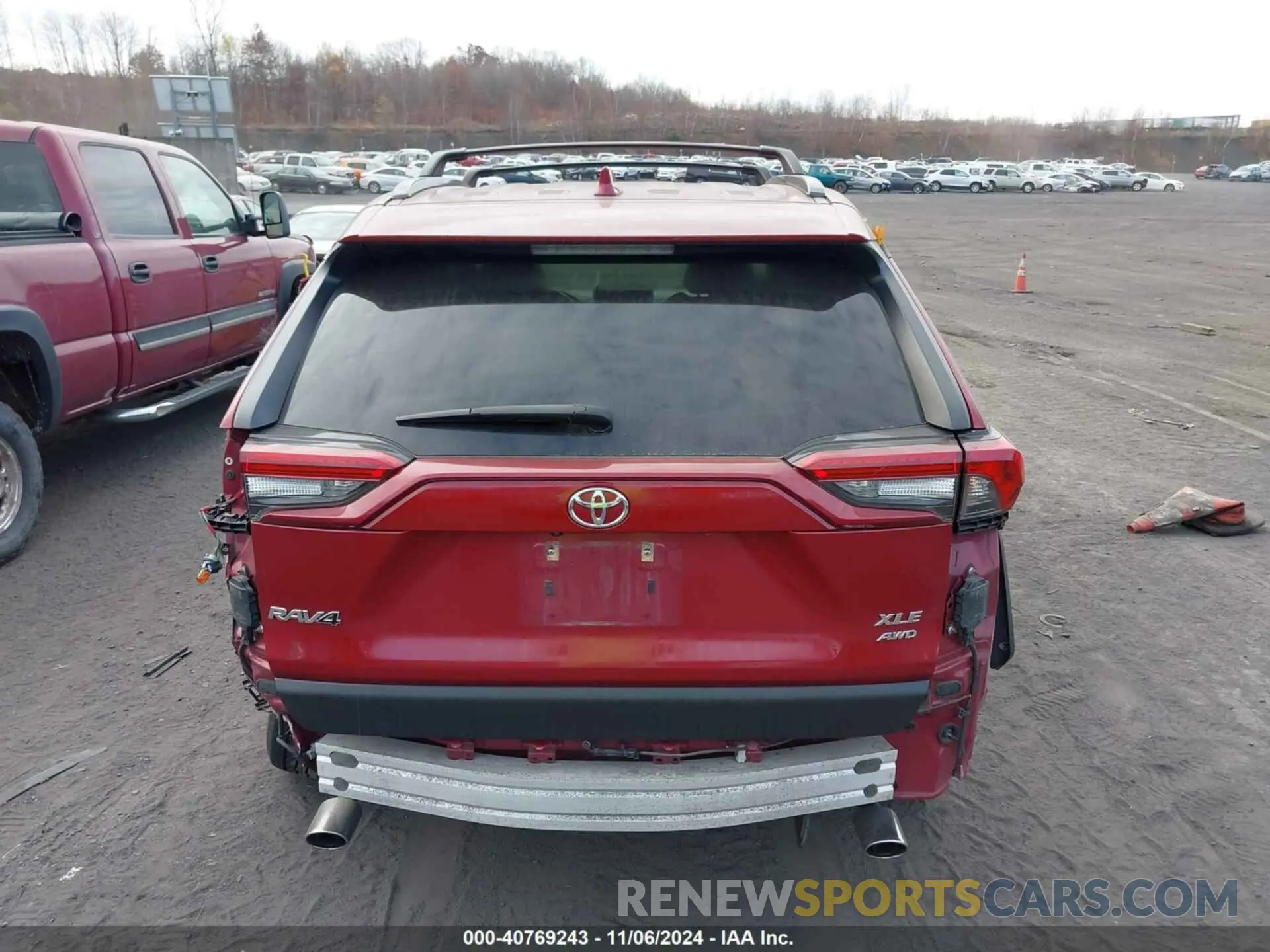 16 Photograph of a damaged car JTMP1RFV7KD506617 TOYOTA RAV4 2019