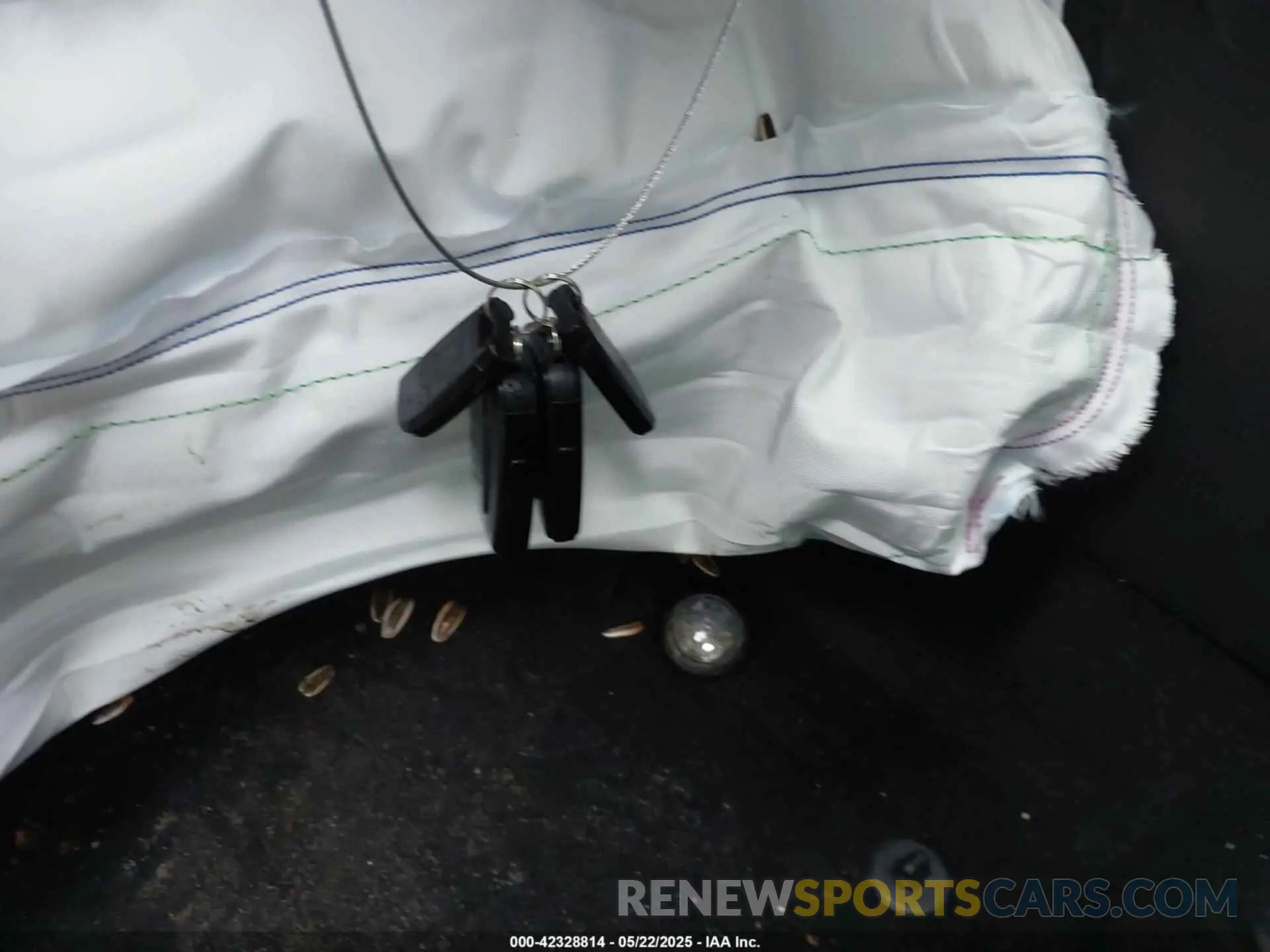 11 Photograph of a damaged car JTMP1RFV7KD516029 TOYOTA RAV4 2019