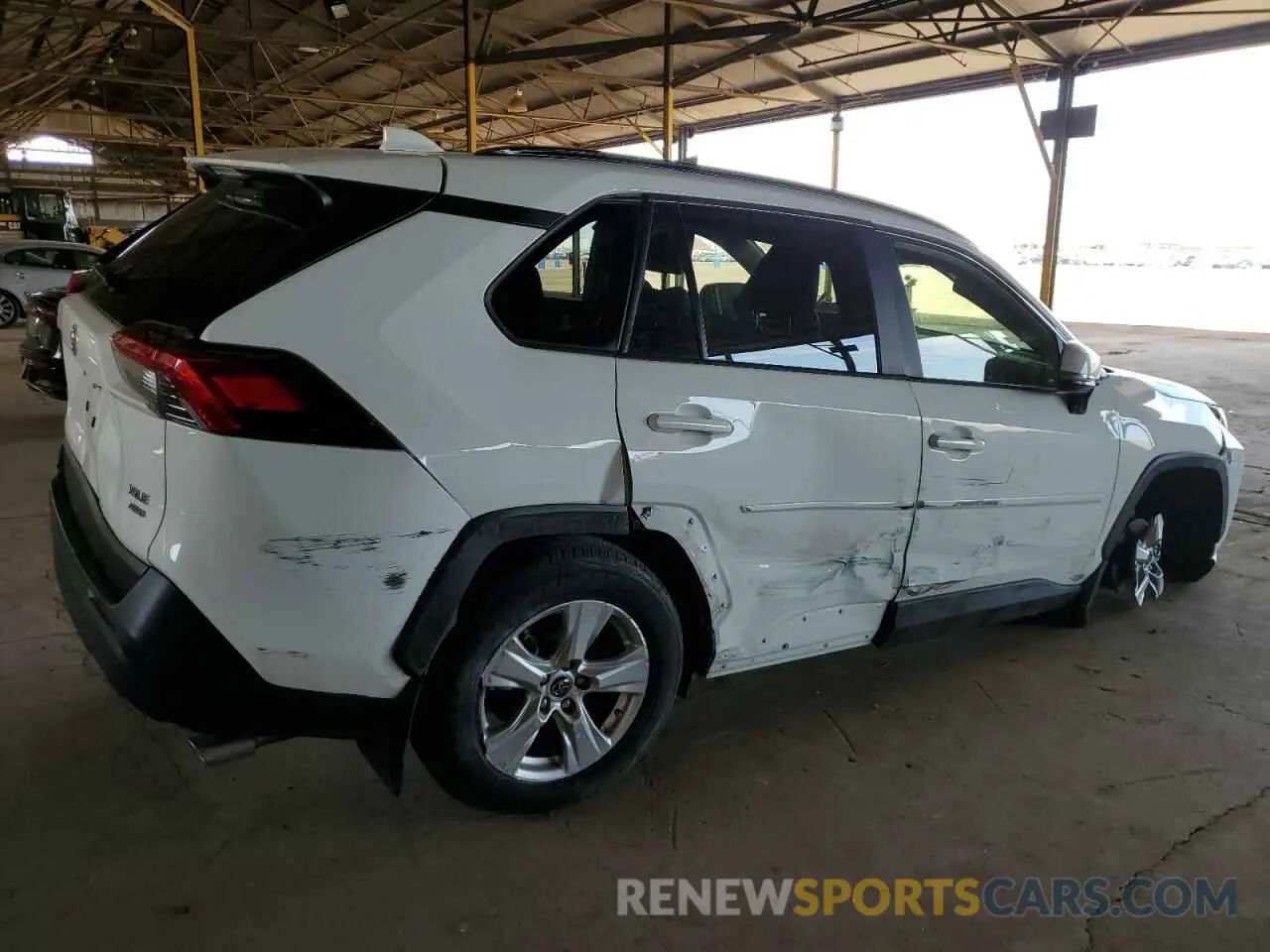 3 Photograph of a damaged car JTMP1RFV7KJ007608 TOYOTA RAV4 2019
