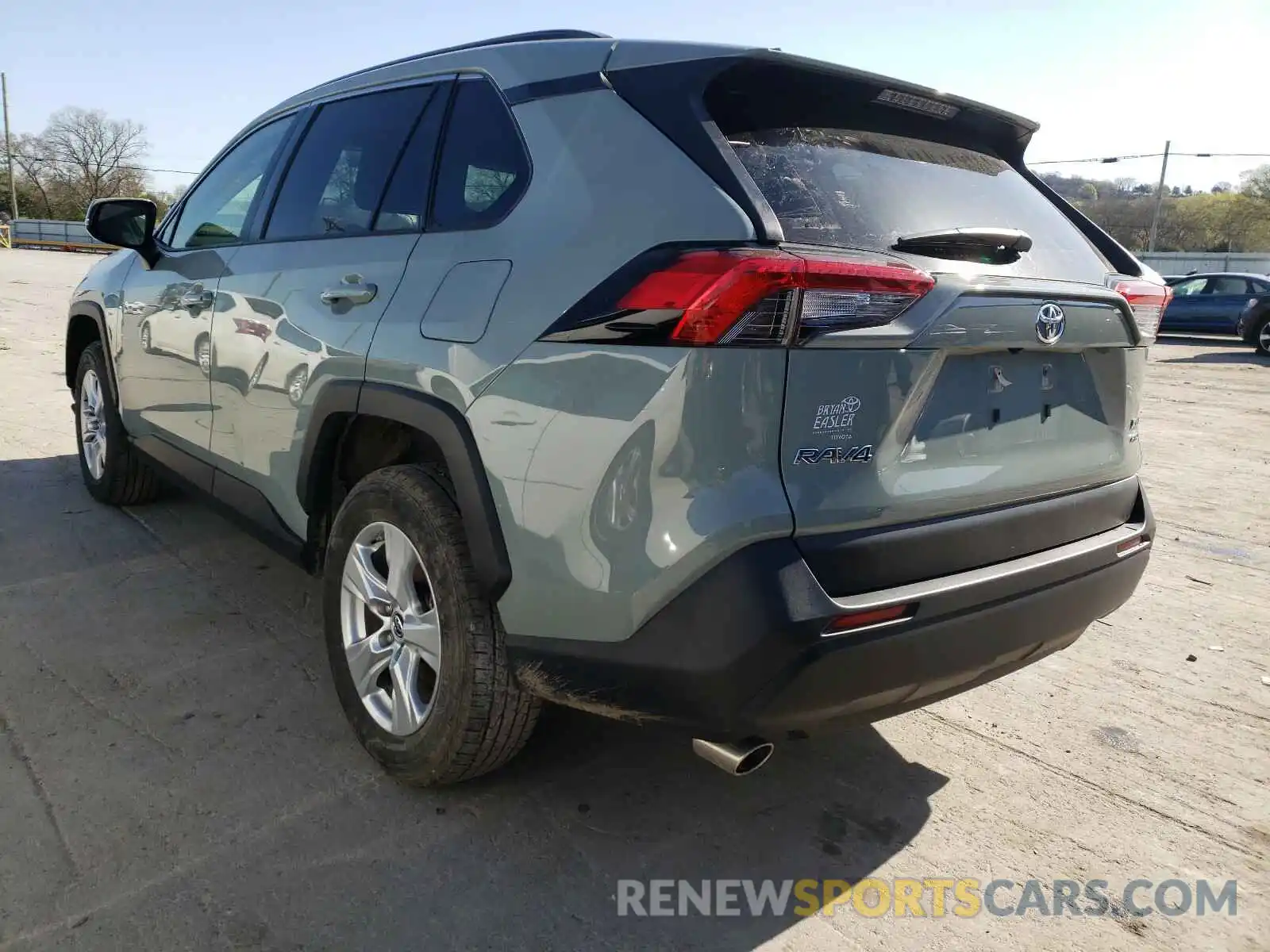 3 Photograph of a damaged car JTMP1RFV7KJ021248 TOYOTA RAV4 2019