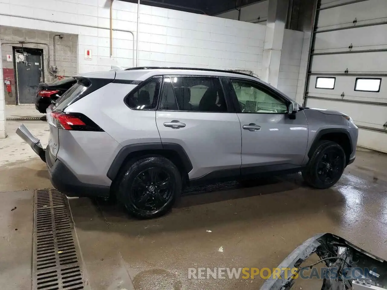 3 Photograph of a damaged car JTMP1RFV8KD019622 TOYOTA RAV4 2019