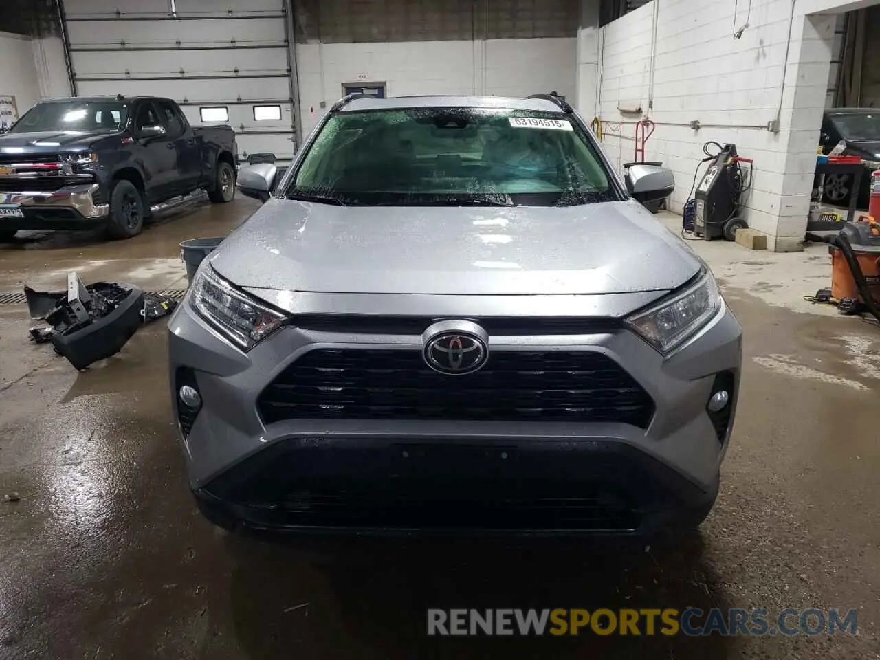 5 Photograph of a damaged car JTMP1RFV8KD019622 TOYOTA RAV4 2019
