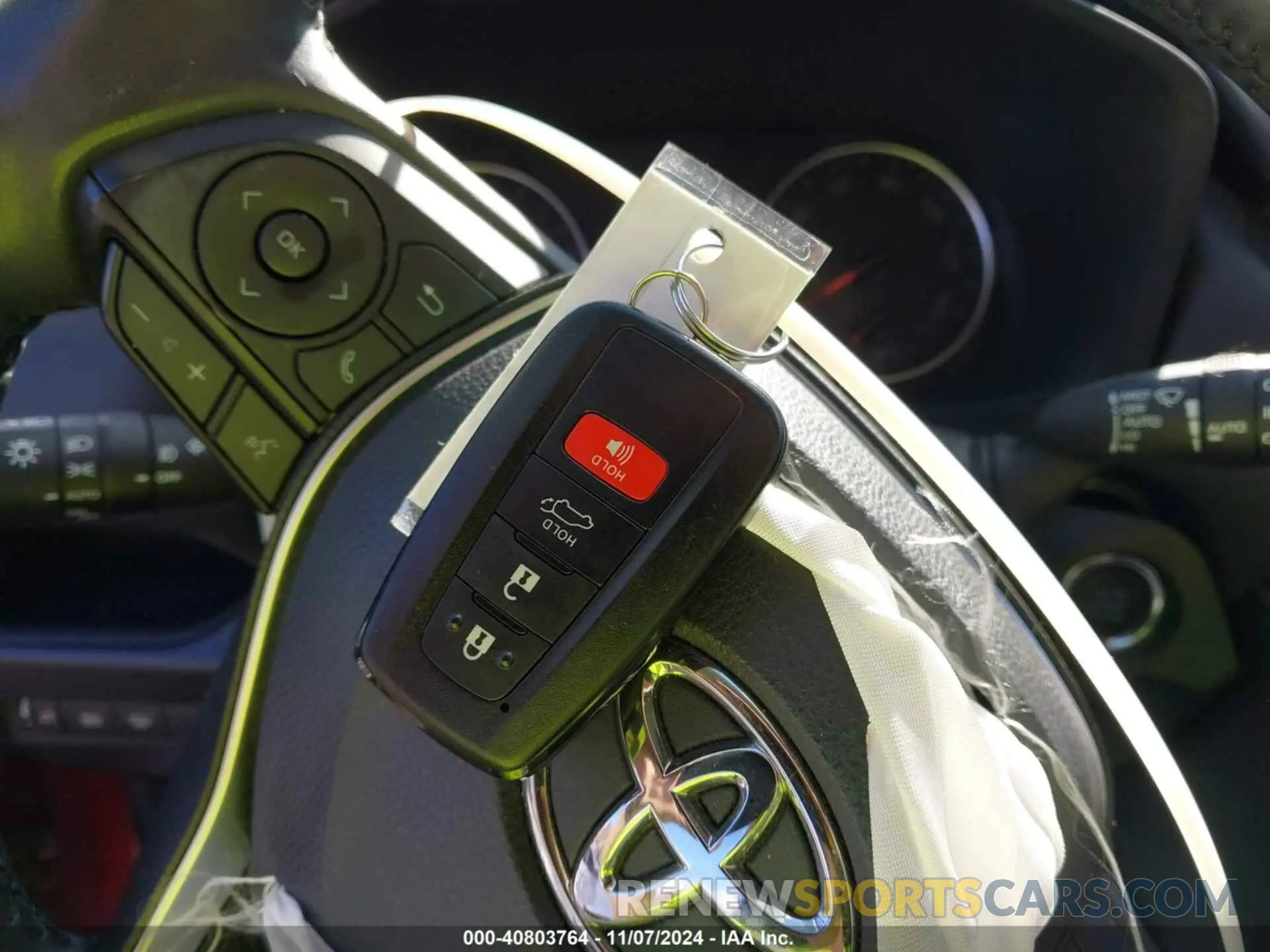 11 Photograph of a damaged car JTMP1RFV8KD029650 TOYOTA RAV4 2019