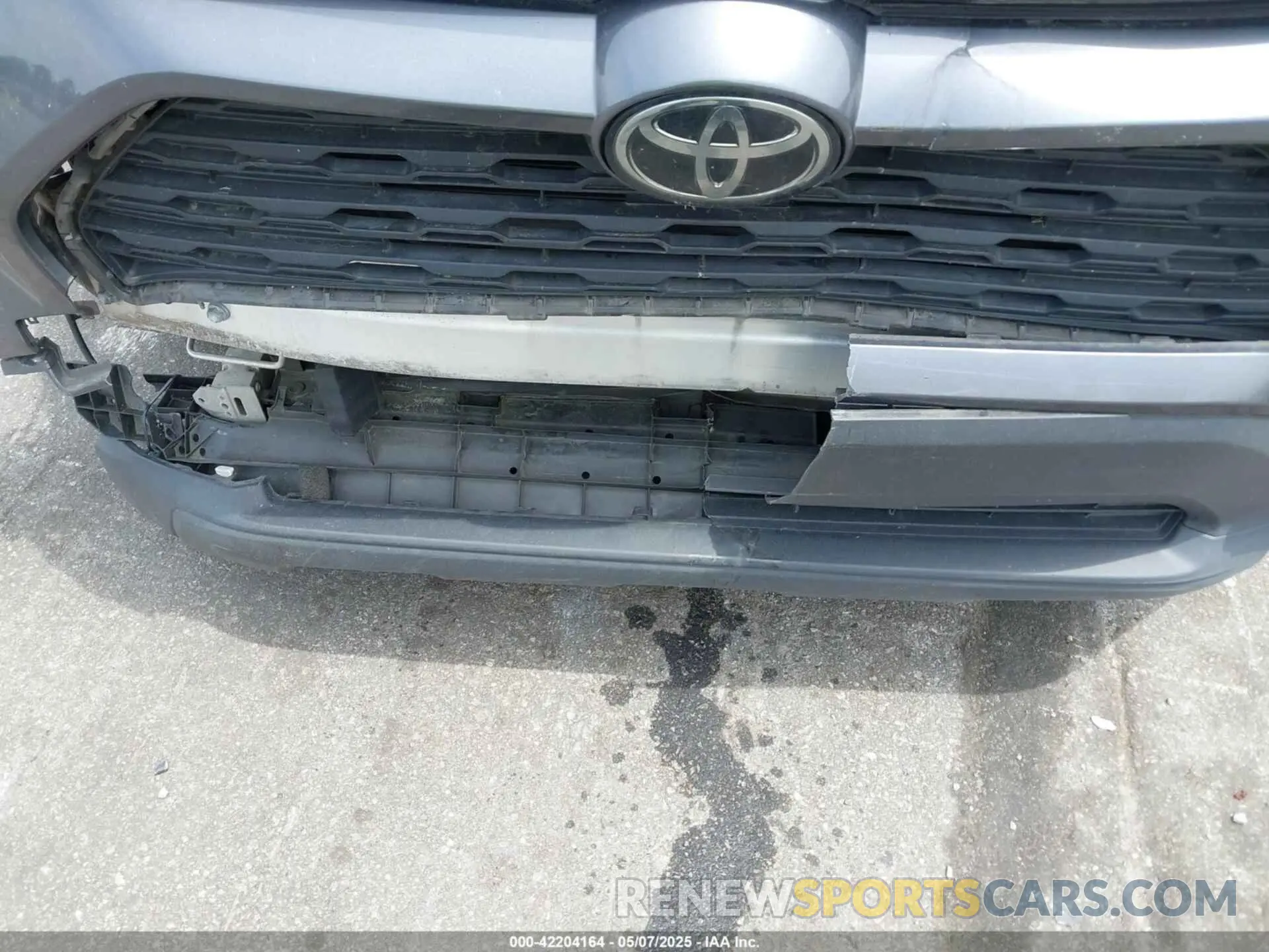 6 Photograph of a damaged car JTMP1RFV8KD030071 TOYOTA RAV4 2019