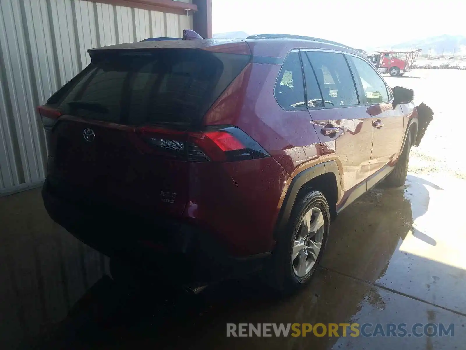 4 Photograph of a damaged car JTMP1RFV8KD032936 TOYOTA RAV4 2019