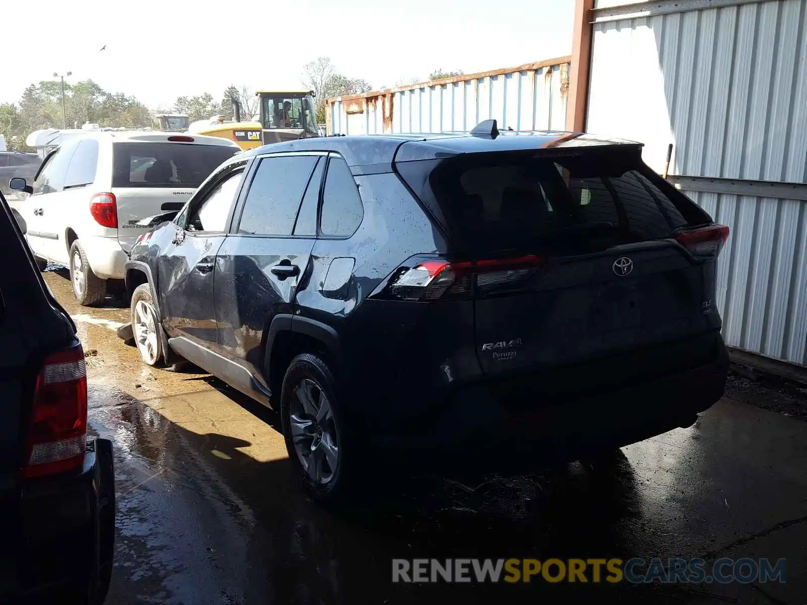 3 Photograph of a damaged car JTMP1RFV8KD041572 TOYOTA RAV4 2019