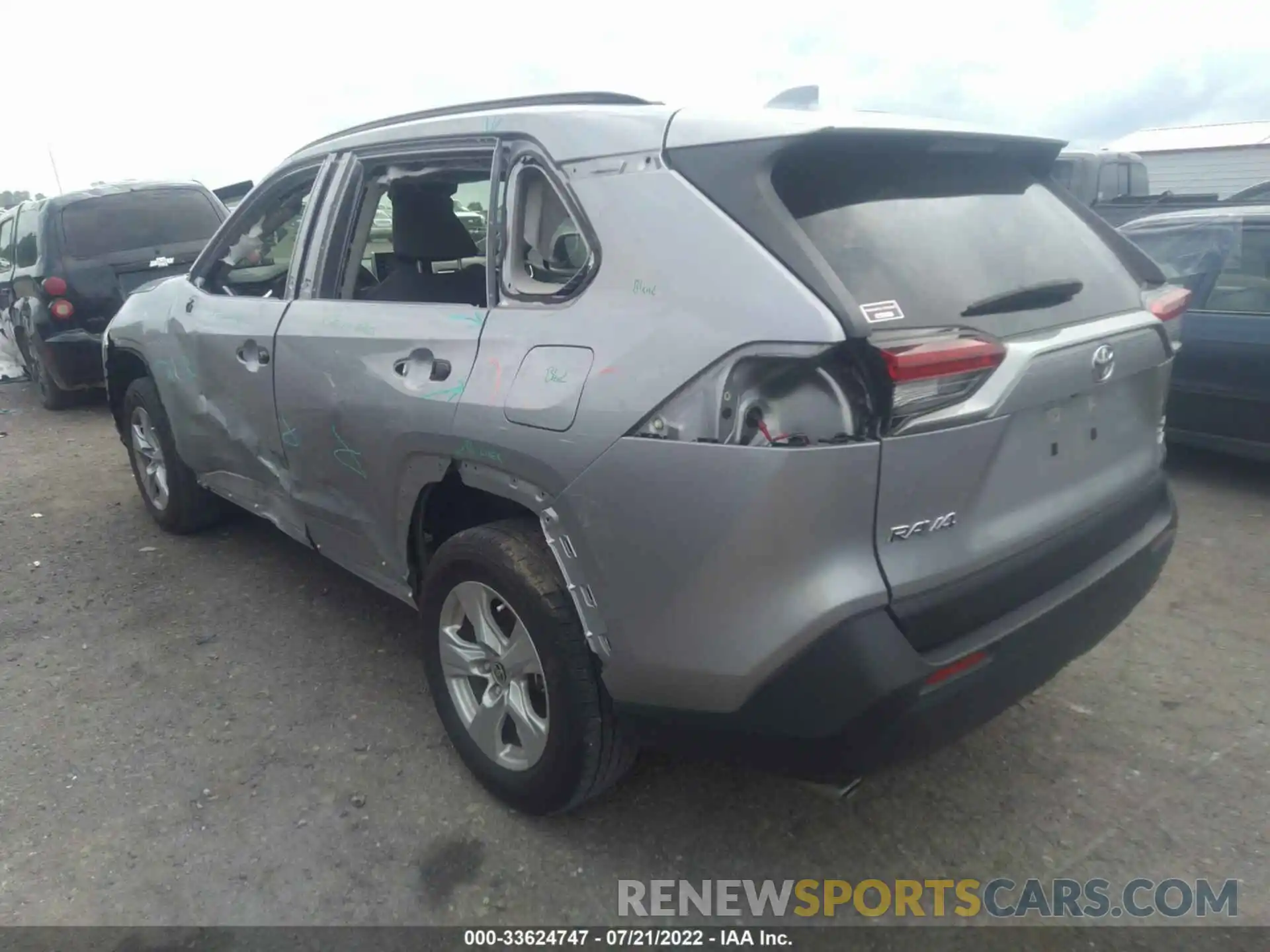 3 Photograph of a damaged car JTMP1RFV8KD522115 TOYOTA RAV4 2019