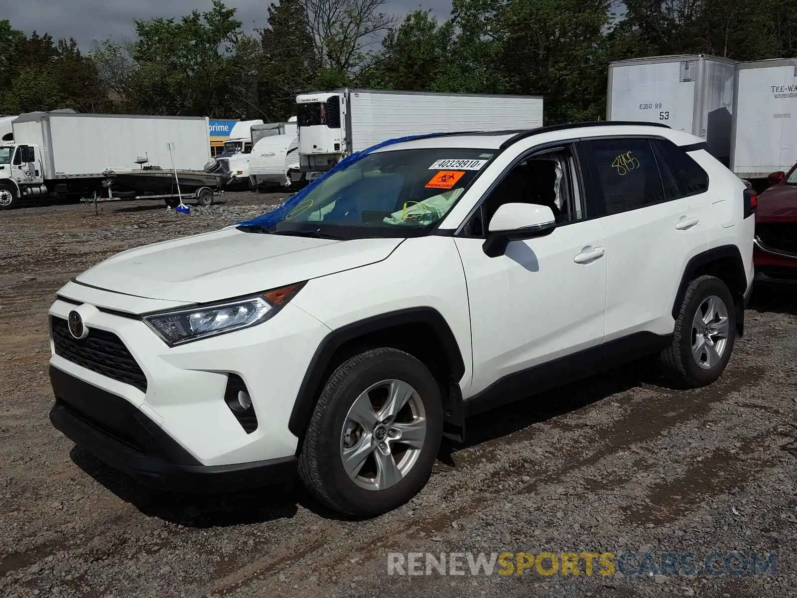 2 Photograph of a damaged car JTMP1RFV9KD002280 TOYOTA RAV4 2019