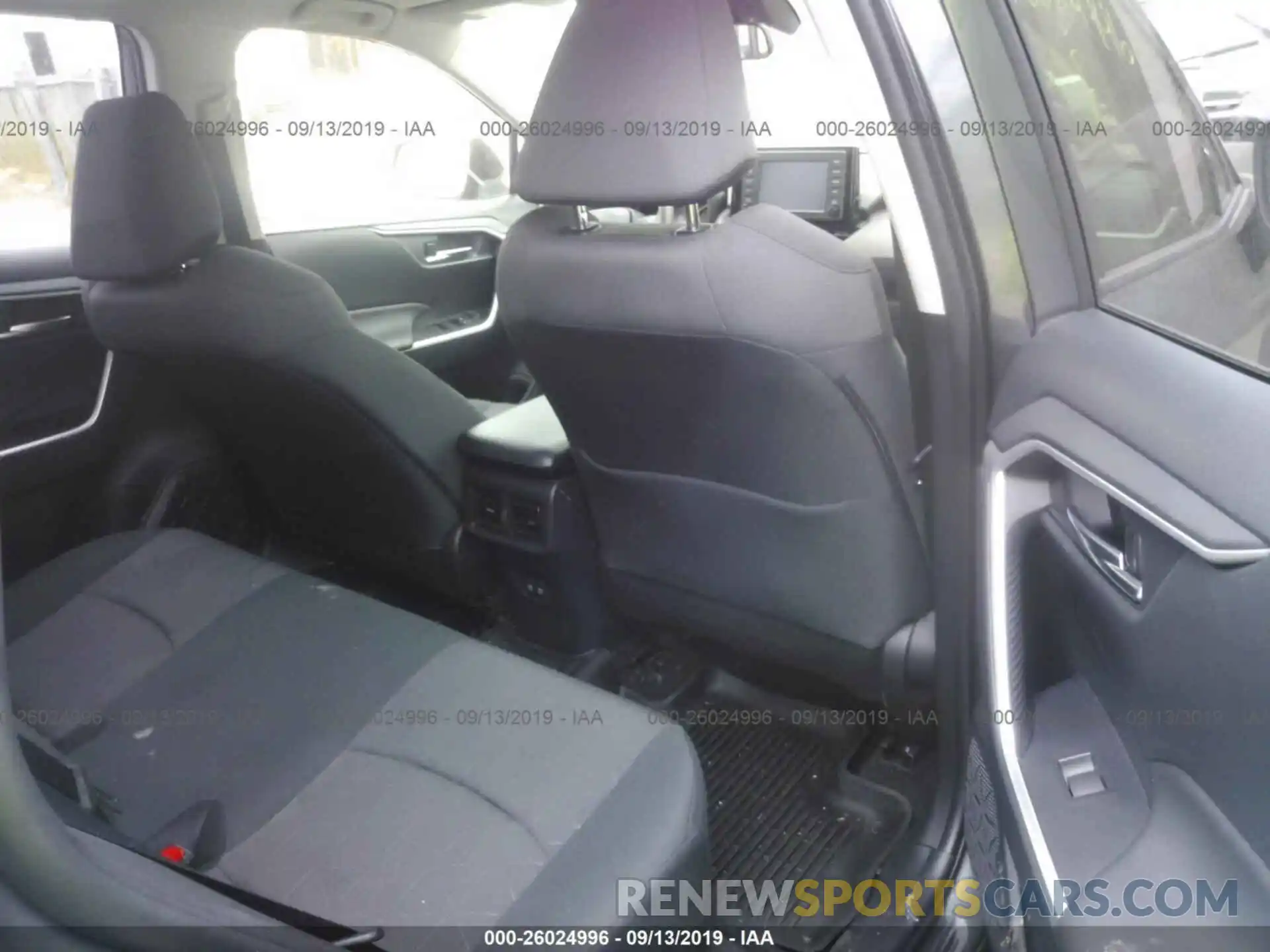 8 Photograph of a damaged car JTMP1RFV9KD008726 TOYOTA RAV4 2019