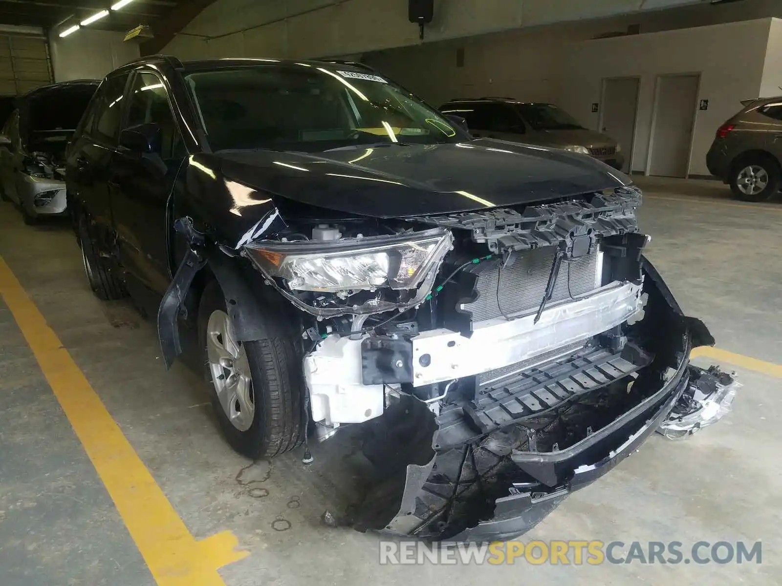 1 Photograph of a damaged car JTMP1RFV9KD012419 TOYOTA RAV4 2019