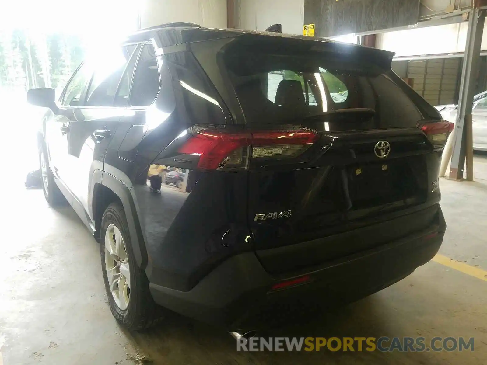 3 Photograph of a damaged car JTMP1RFV9KD012419 TOYOTA RAV4 2019