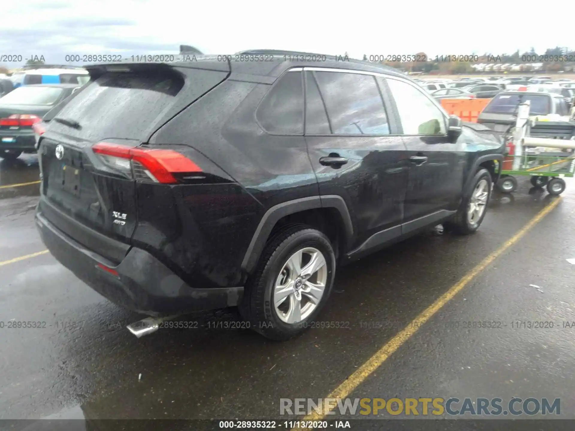 4 Photograph of a damaged car JTMP1RFV9KD029902 TOYOTA RAV4 2019