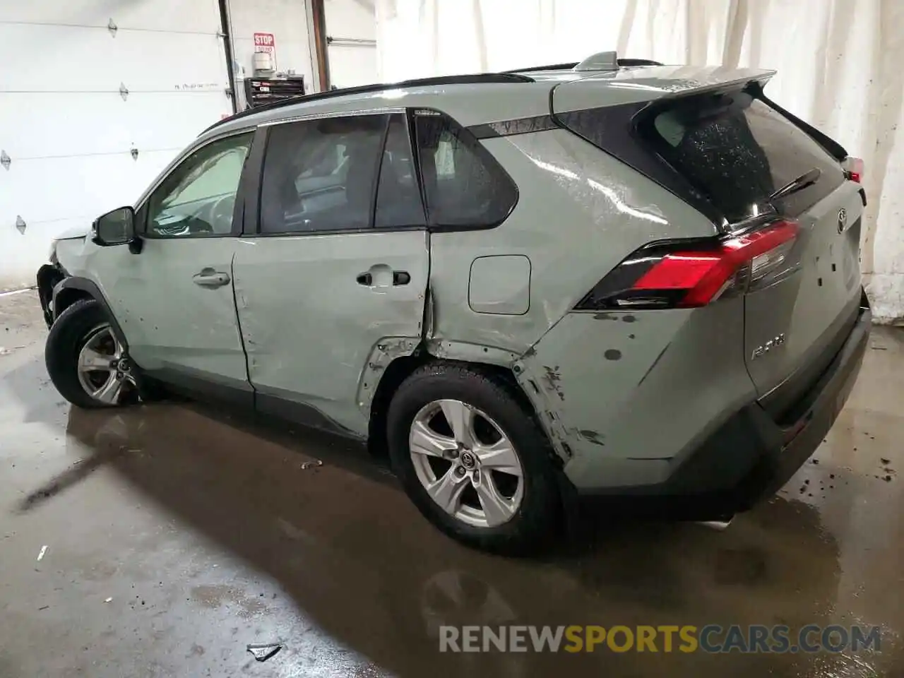 2 Photograph of a damaged car JTMP1RFV9KD032296 TOYOTA RAV4 2019