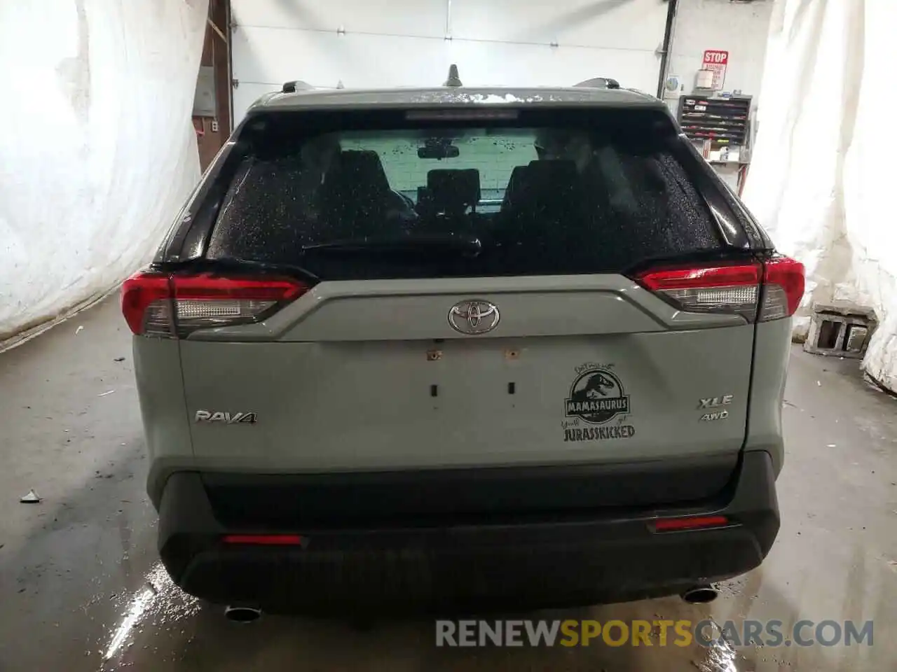 6 Photograph of a damaged car JTMP1RFV9KD032296 TOYOTA RAV4 2019