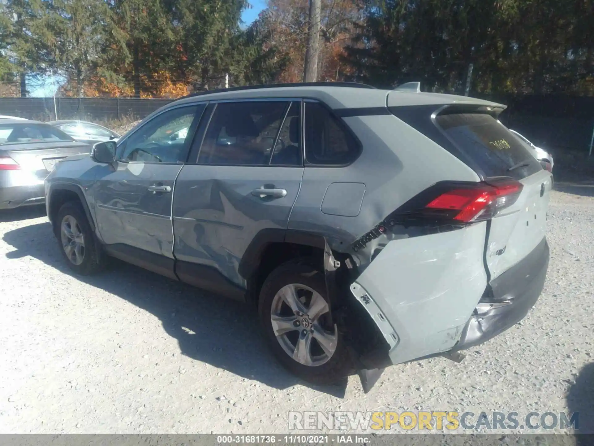 3 Photograph of a damaged car JTMP1RFV9KD041029 TOYOTA RAV4 2019