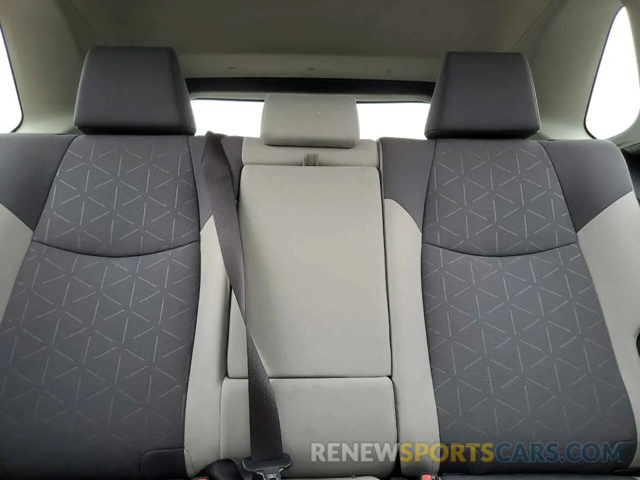 10 Photograph of a damaged car JTMP1RFV9KD041578 TOYOTA RAV4 2019