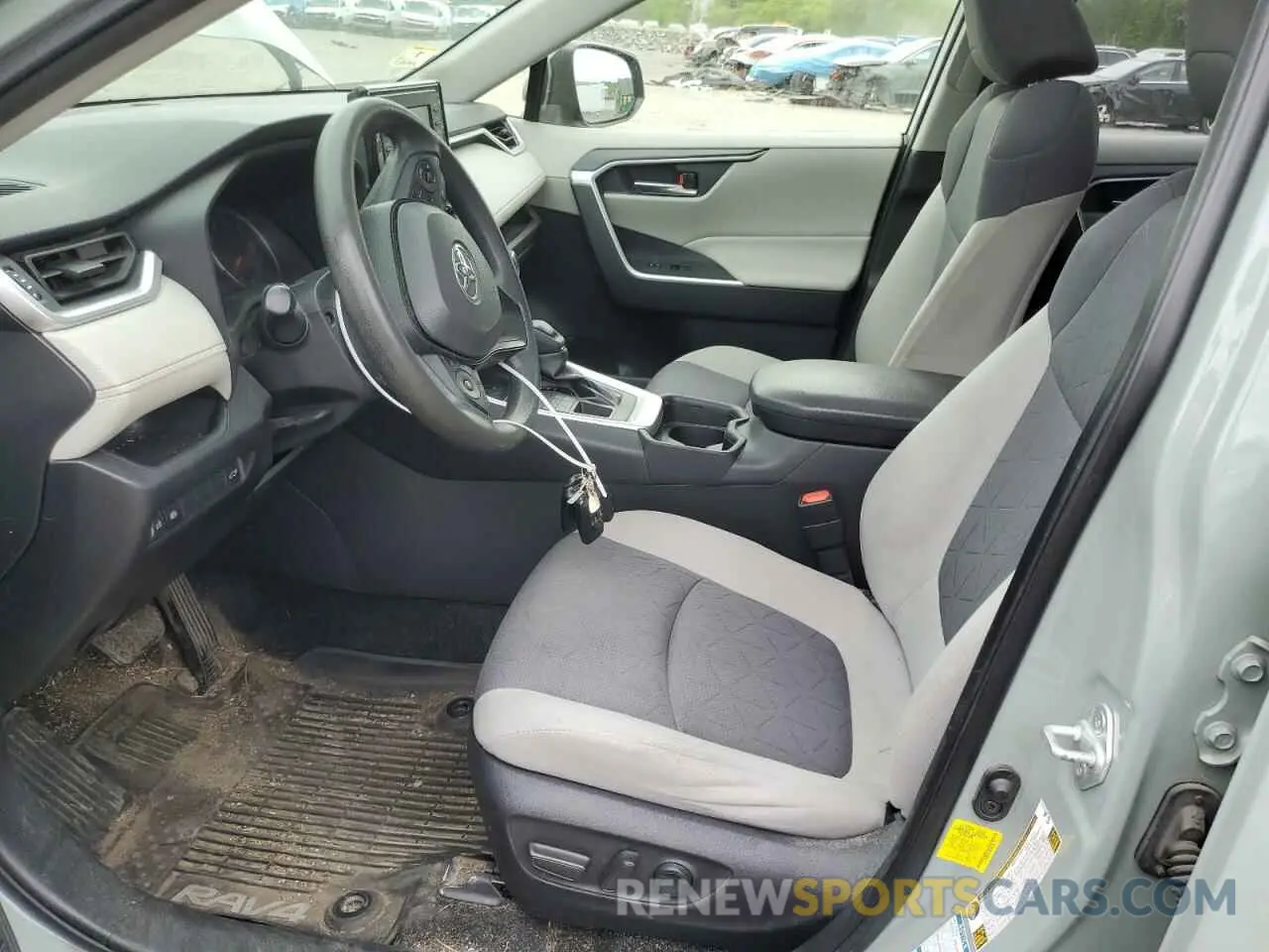 7 Photograph of a damaged car JTMP1RFV9KD041578 TOYOTA RAV4 2019