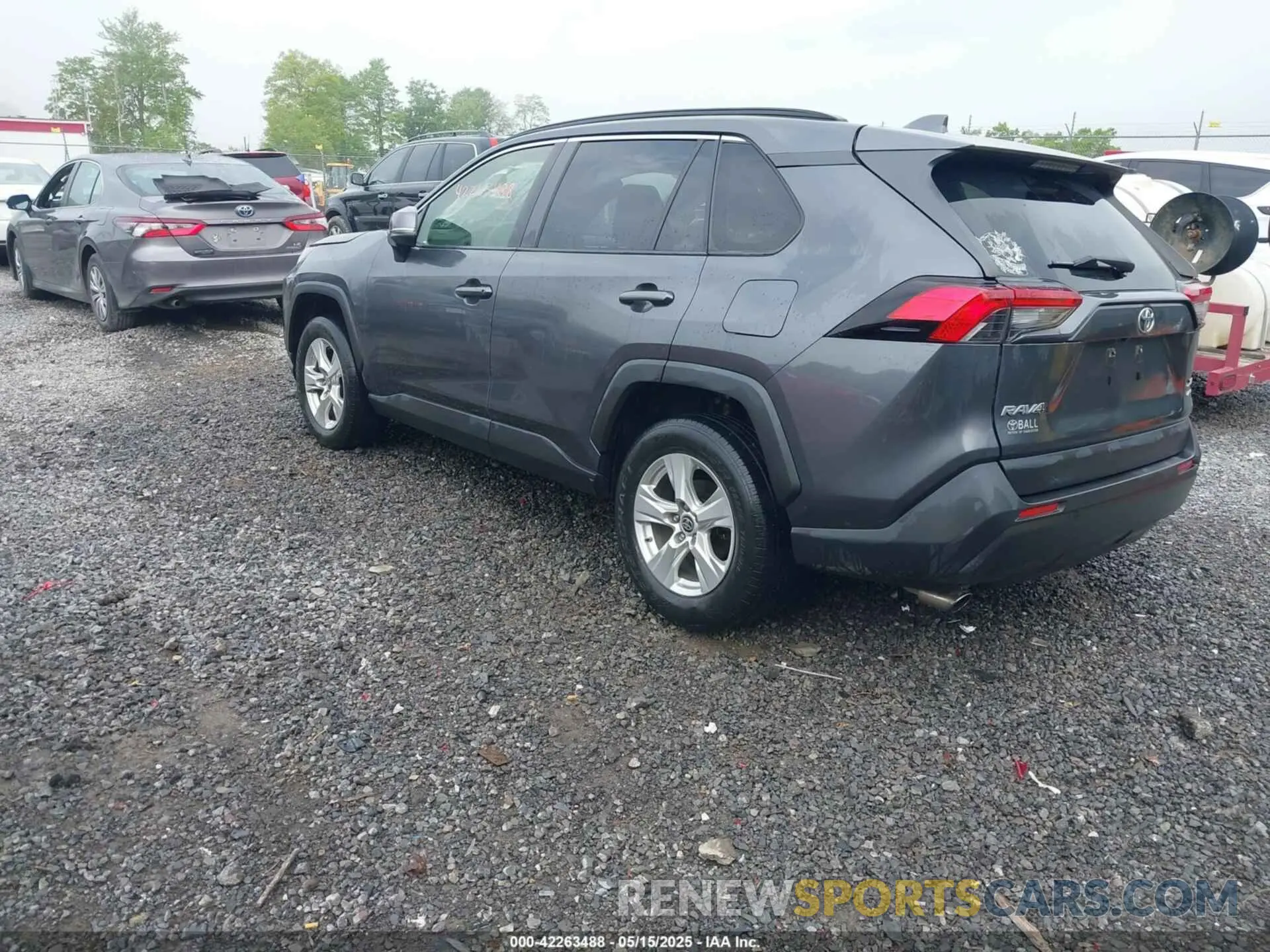 3 Photograph of a damaged car JTMP1RFV9KD041936 TOYOTA RAV4 2019