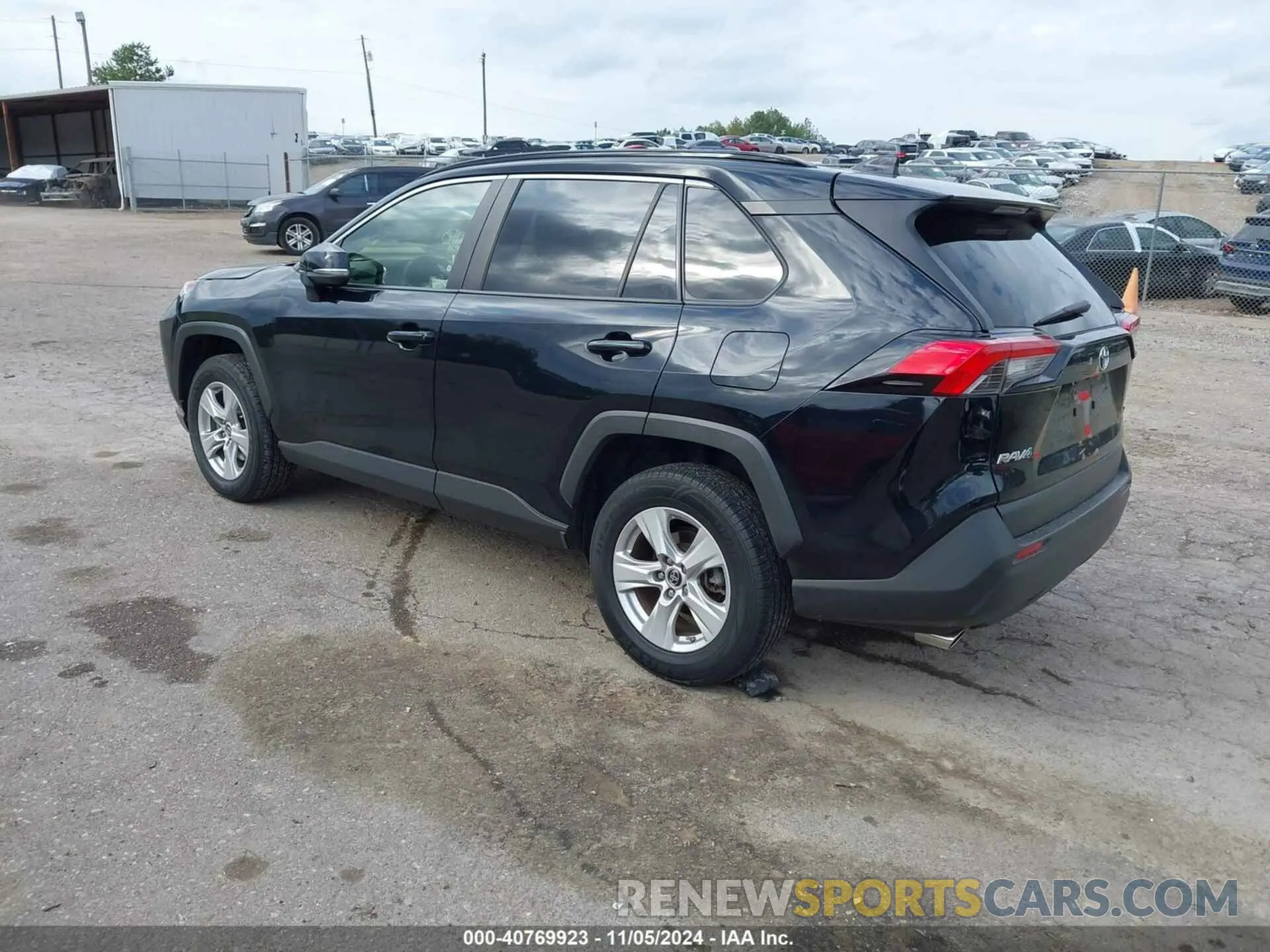 3 Photograph of a damaged car JTMP1RFV9KD501676 TOYOTA RAV4 2019