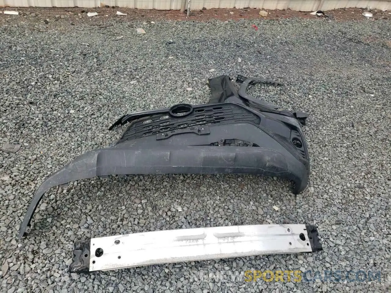 15 Photograph of a damaged car JTMP1RFV9KD506960 TOYOTA RAV4 2019