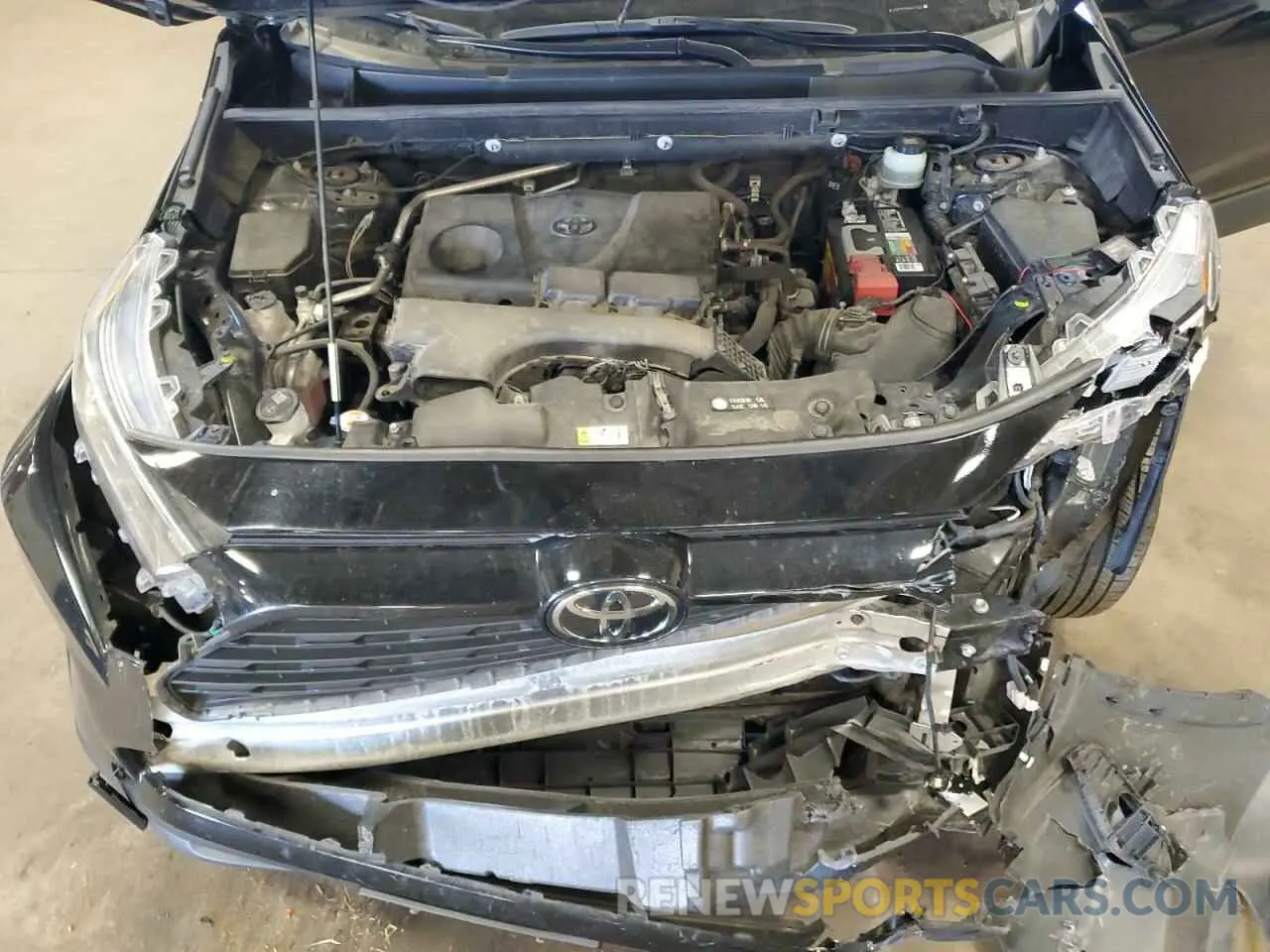 14 Photograph of a damaged car JTMP1RFV9KD507333 TOYOTA RAV4 2019