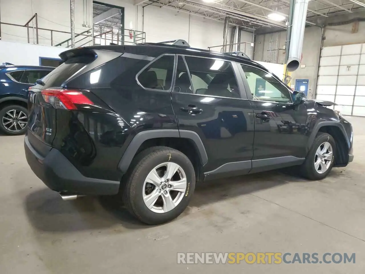 3 Photograph of a damaged car JTMP1RFV9KD507333 TOYOTA RAV4 2019
