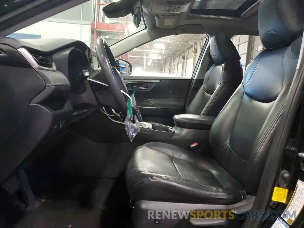7 Photograph of a damaged car JTMP1RFV9KD507333 TOYOTA RAV4 2019