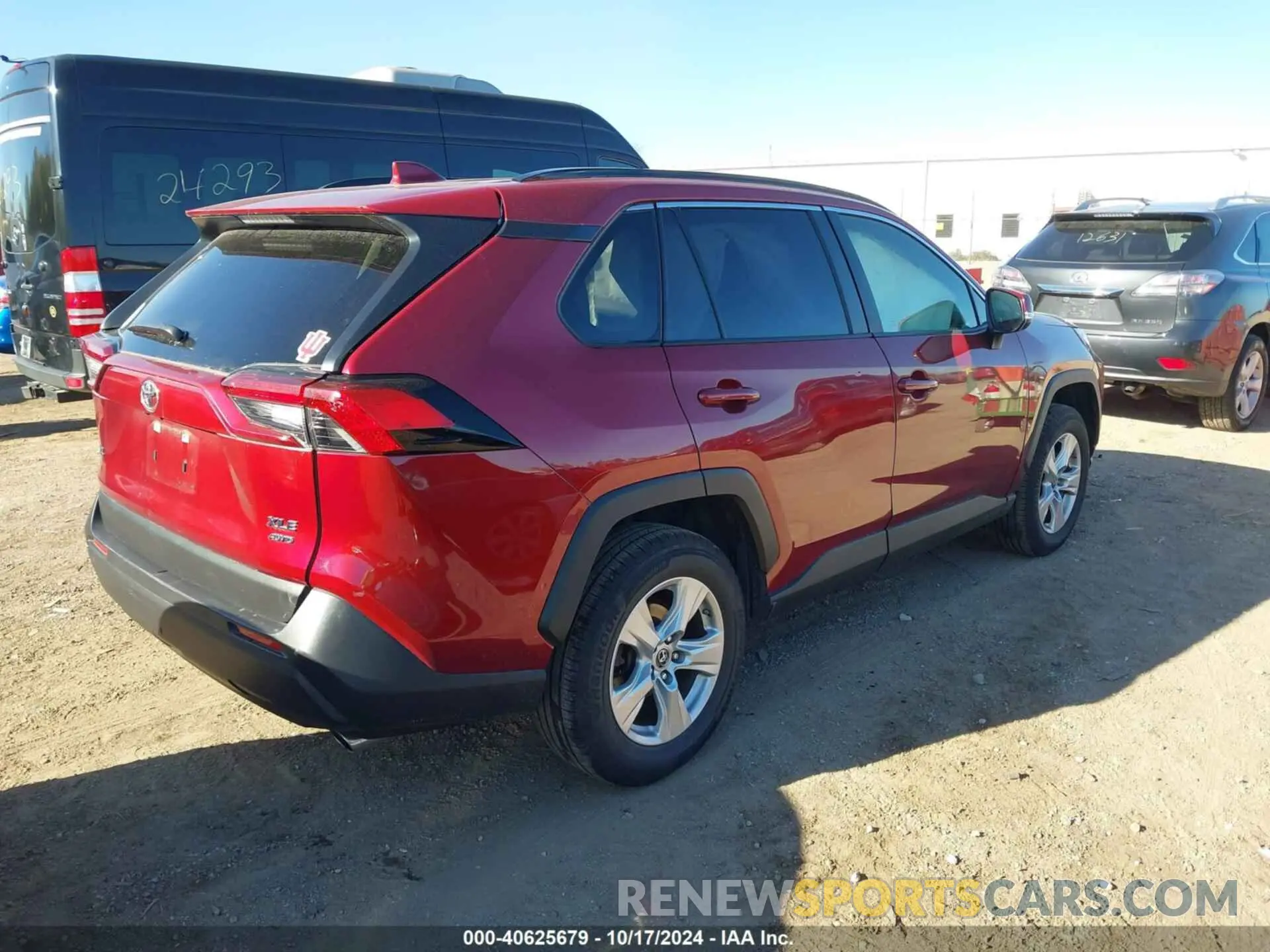 4 Photograph of a damaged car JTMP1RFV9KD516016 TOYOTA RAV4 2019