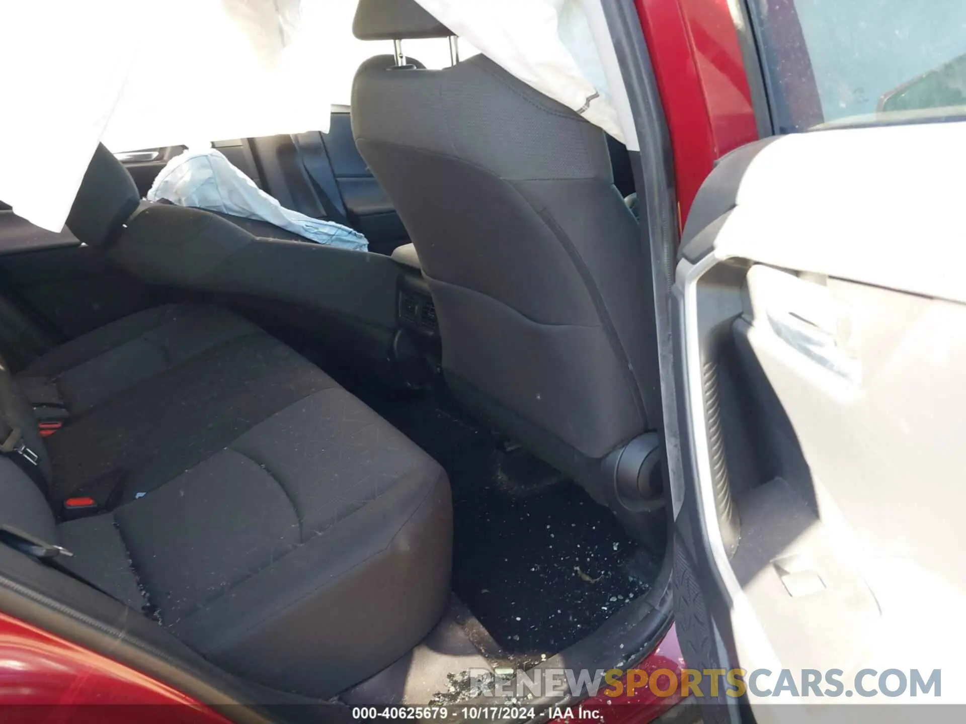 8 Photograph of a damaged car JTMP1RFV9KD516016 TOYOTA RAV4 2019