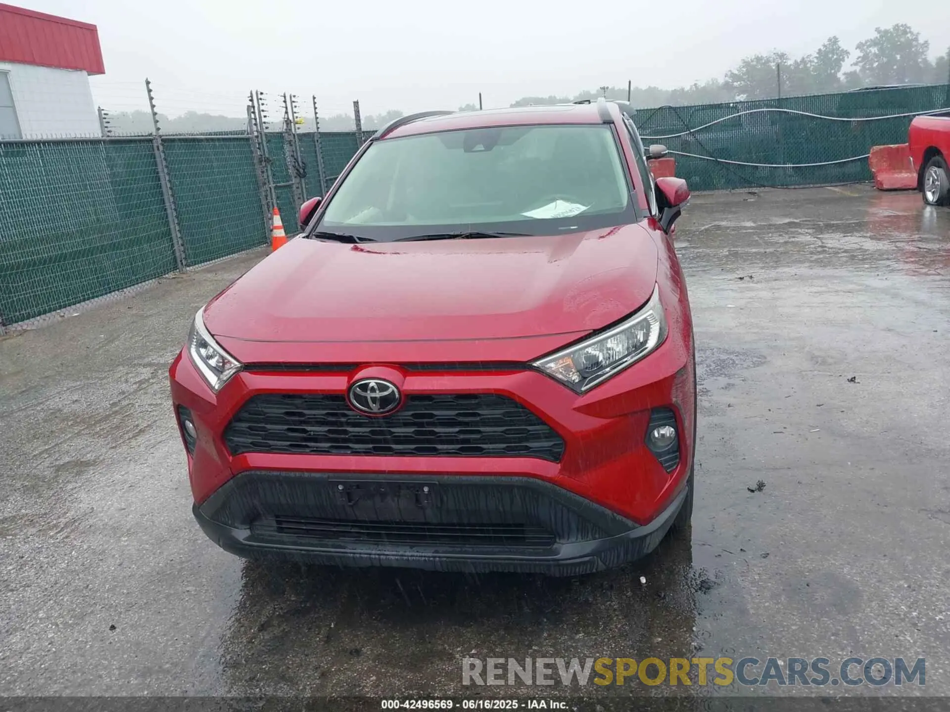 11 Photograph of a damaged car JTMP1RFV9KJ008226 TOYOTA RAV4 2019