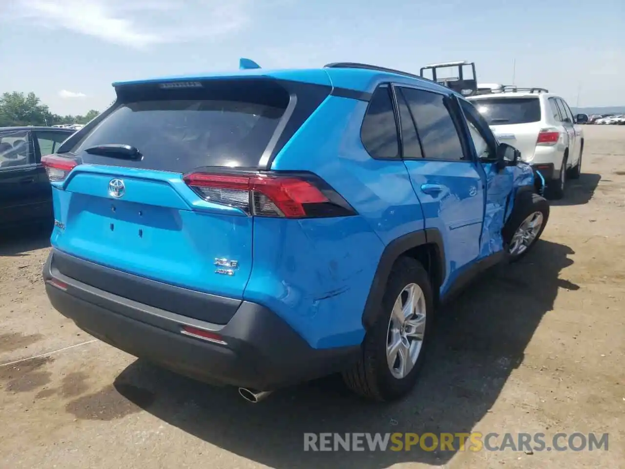 4 Photograph of a damaged car JTMP1RFV9KJ014351 TOYOTA RAV4 2019