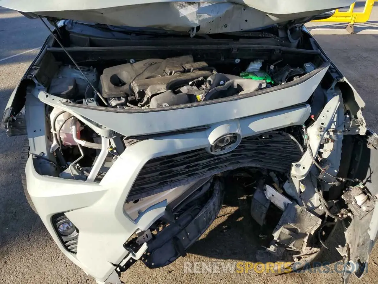 11 Photograph of a damaged car JTMP1RFVXKD016964 TOYOTA RAV4 2019