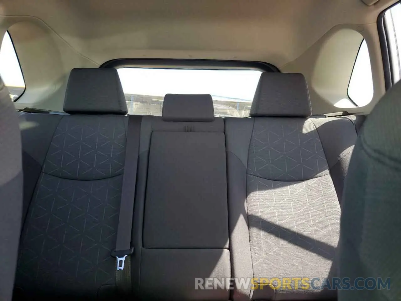 10 Photograph of a damaged car JTMP1RFVXKD021338 TOYOTA RAV4 2019