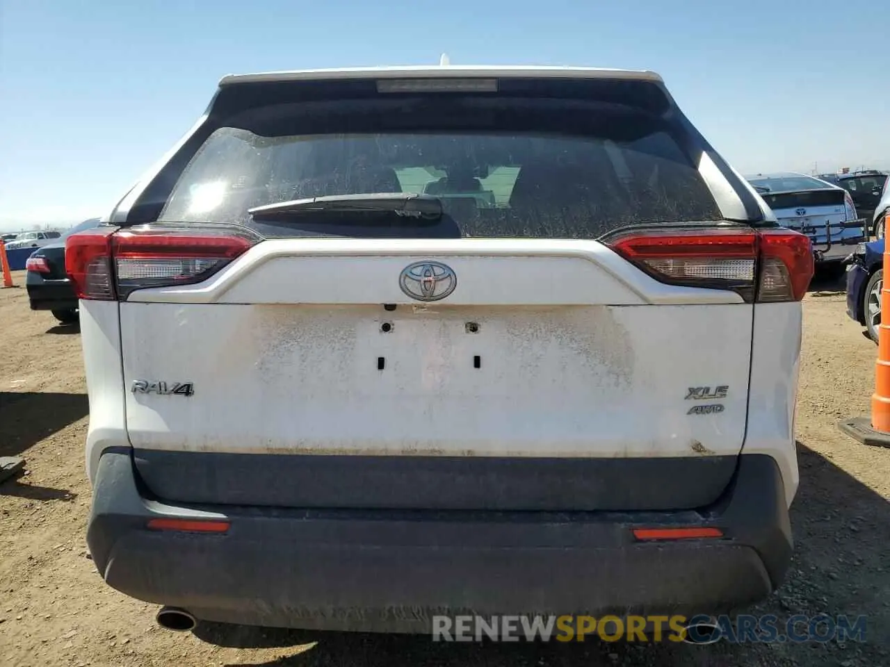 6 Photograph of a damaged car JTMP1RFVXKD021338 TOYOTA RAV4 2019