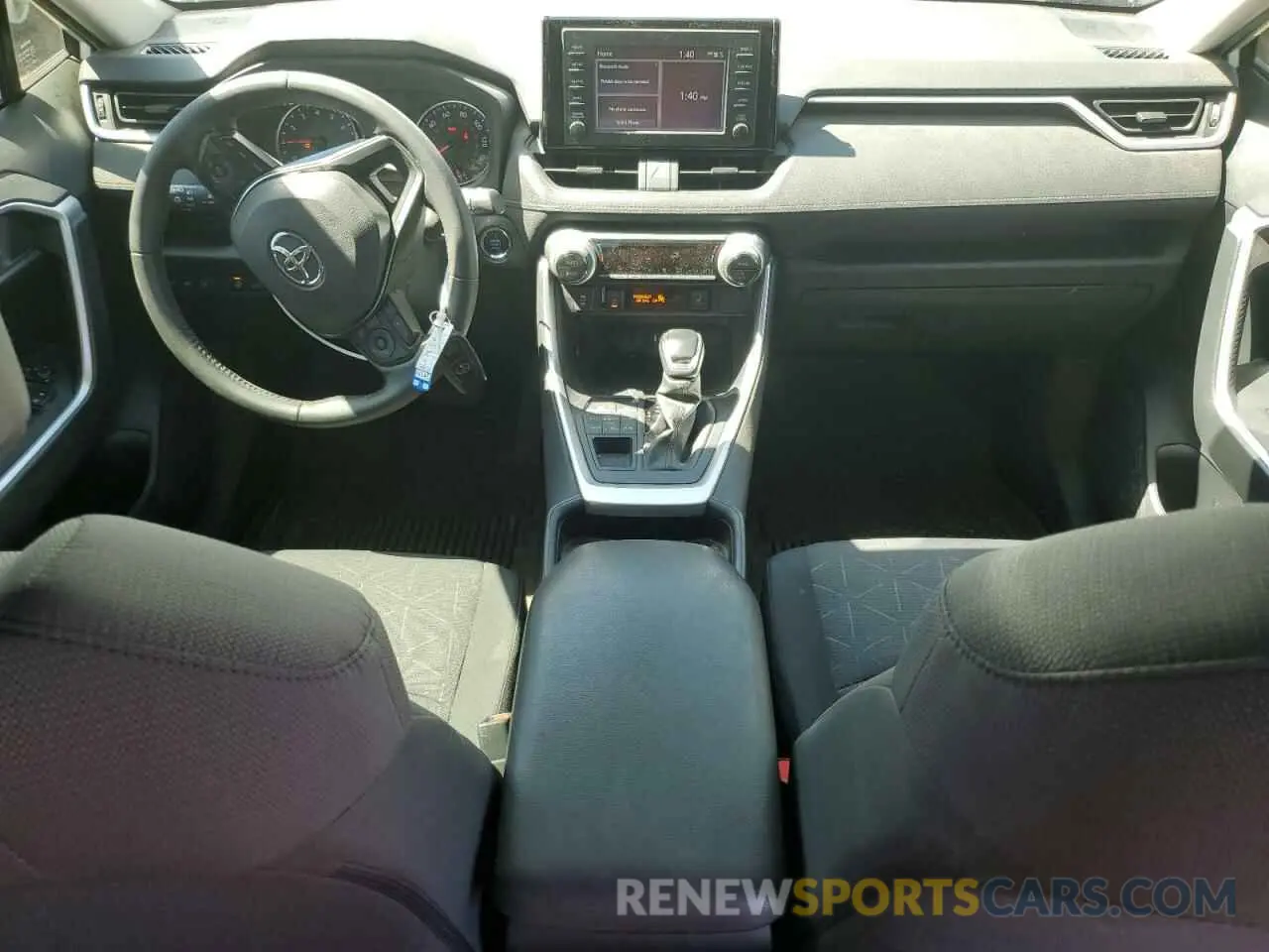 8 Photograph of a damaged car JTMP1RFVXKD021338 TOYOTA RAV4 2019