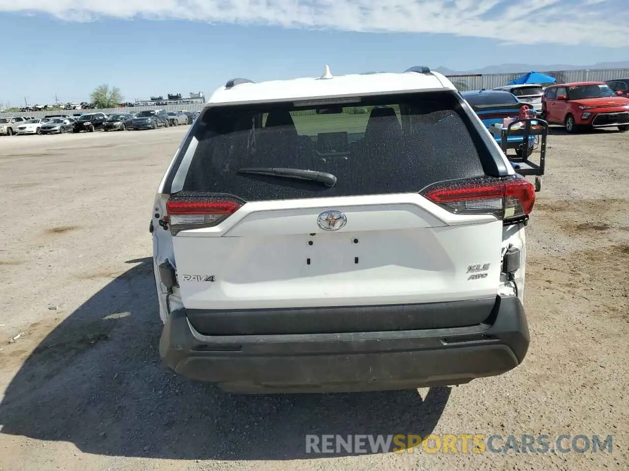 6 Photograph of a damaged car JTMP1RFVXKD023638 TOYOTA RAV4 2019