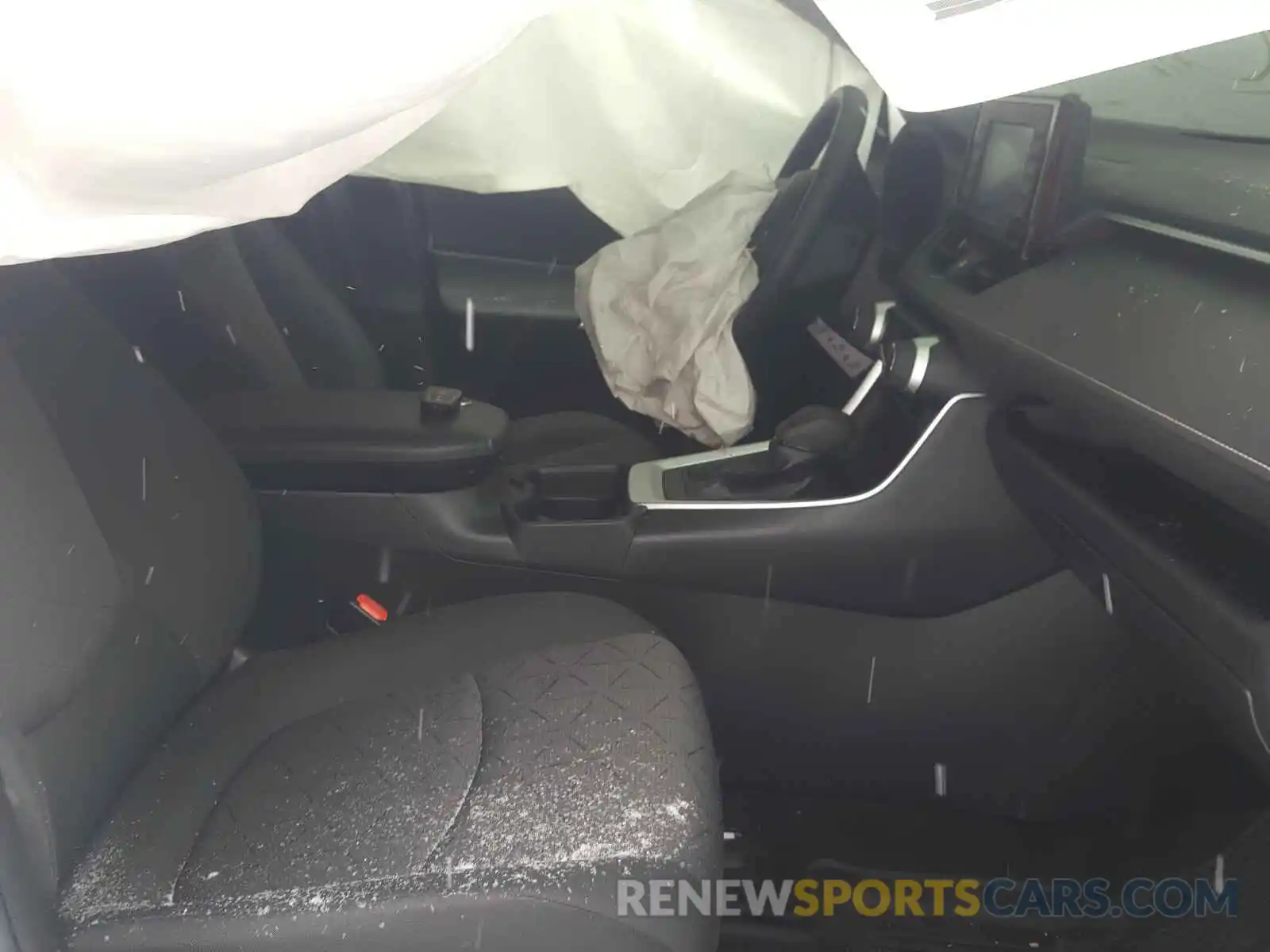 5 Photograph of a damaged car JTMP1RFVXKD032002 TOYOTA RAV4 2019