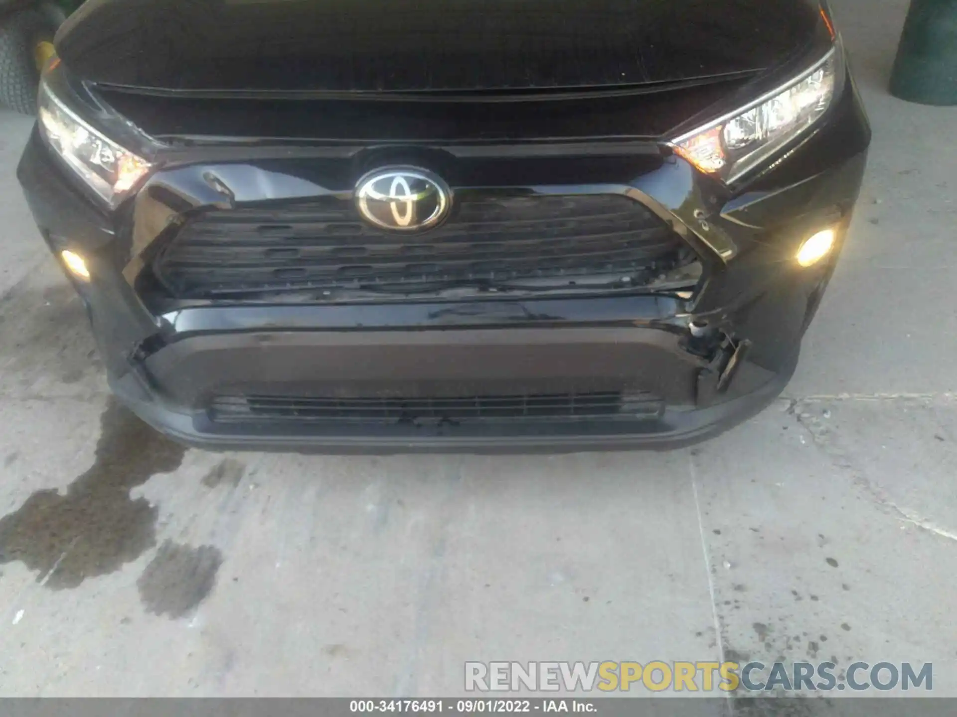 6 Photograph of a damaged car JTMP1RFVXKD035353 TOYOTA RAV4 2019